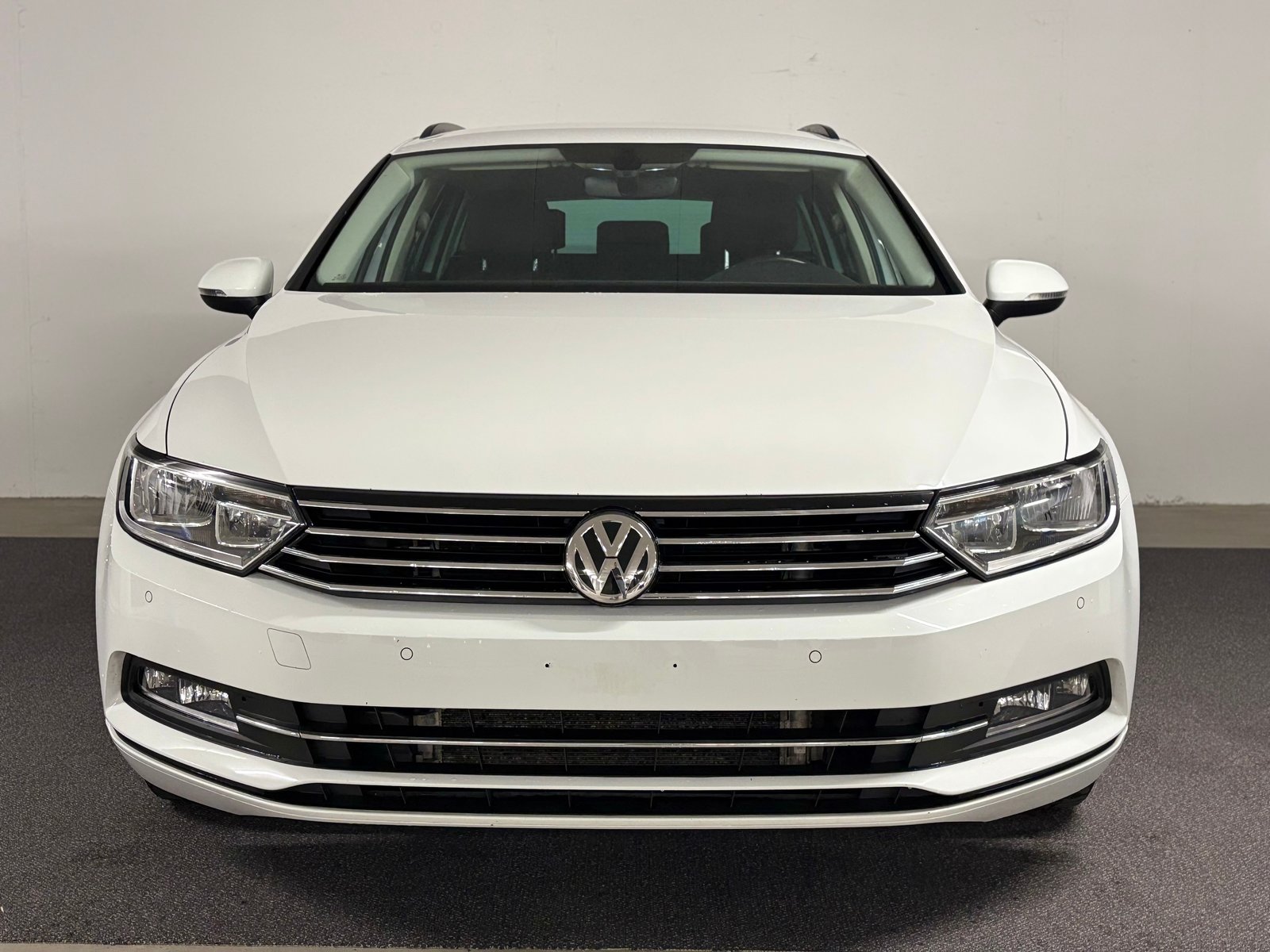 VW Passat Variant 2.0 TDI BMT Trendline DSG Frisch ab MFK (0, Diesel, Second hand / Used, Automatic - 2