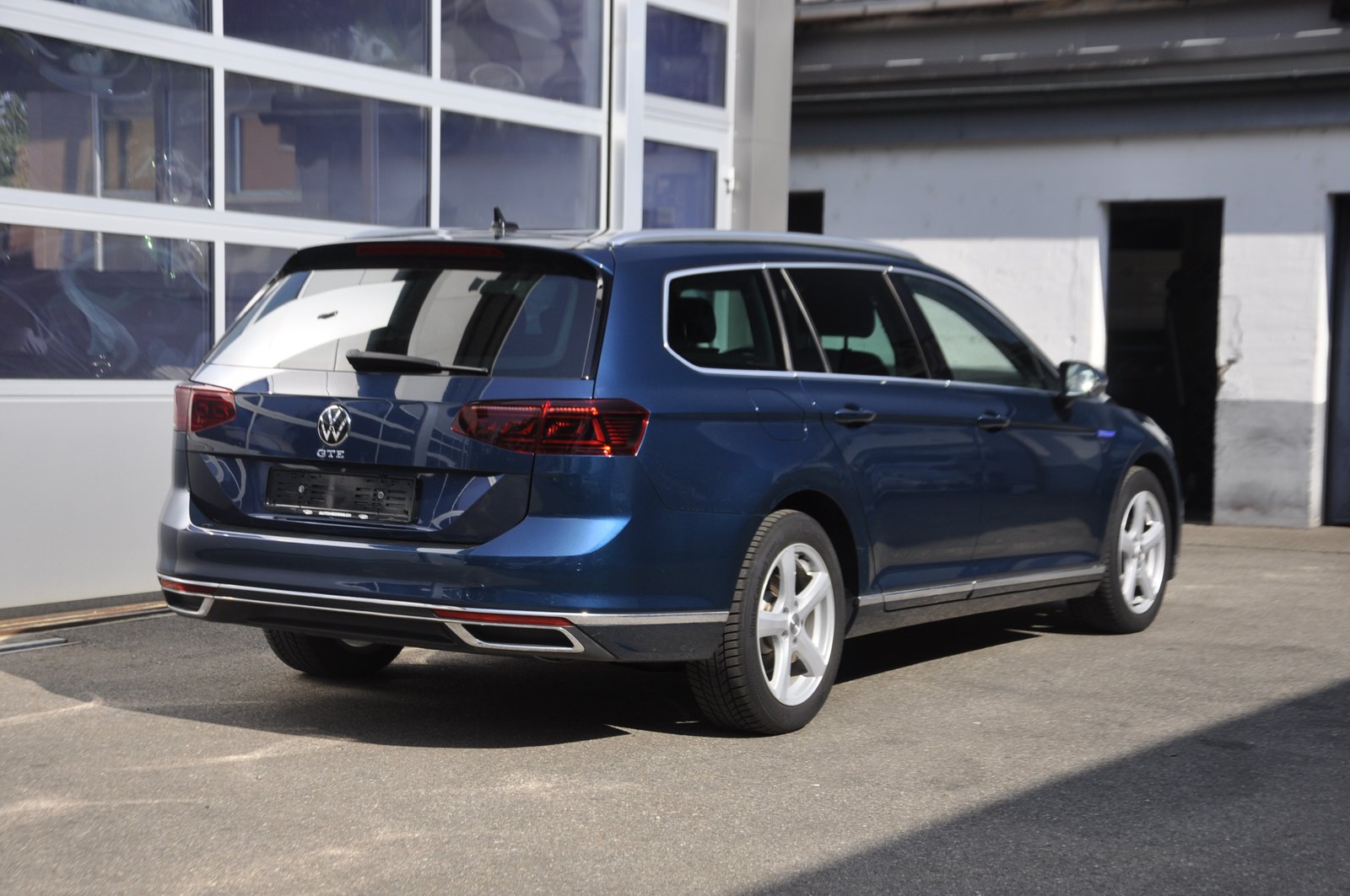 VW Passat Variant 1.4 TSI GTE Hybrid DSG I Anhängerkupplung, Hybride Rechargeable Essence/Électricité, Occasion / Utilisé, Automatique - 3