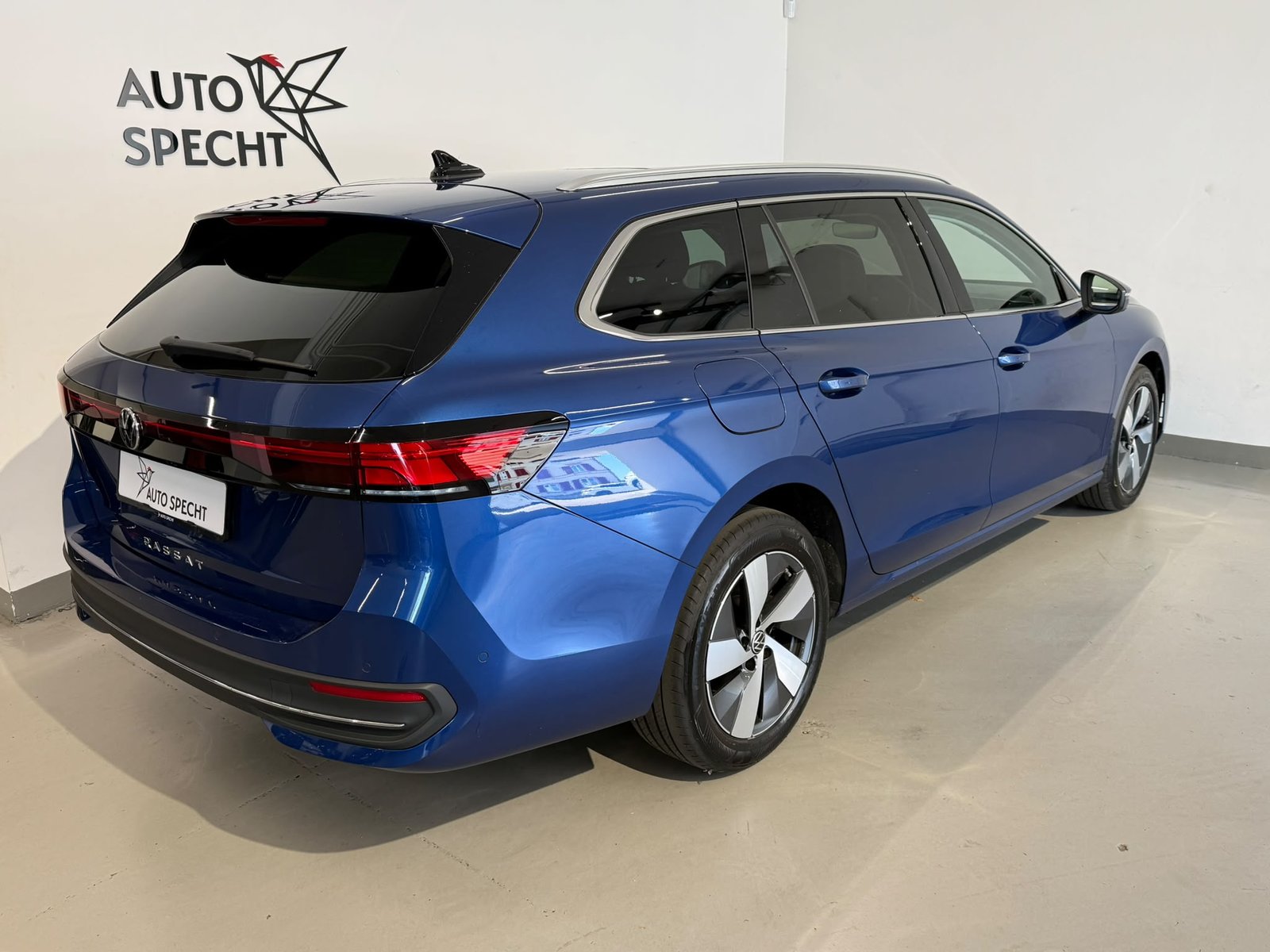 VW Passat Variant 2.0 TDI evo Business DSG, Diesel, Second hand / Used, Automatic - 4