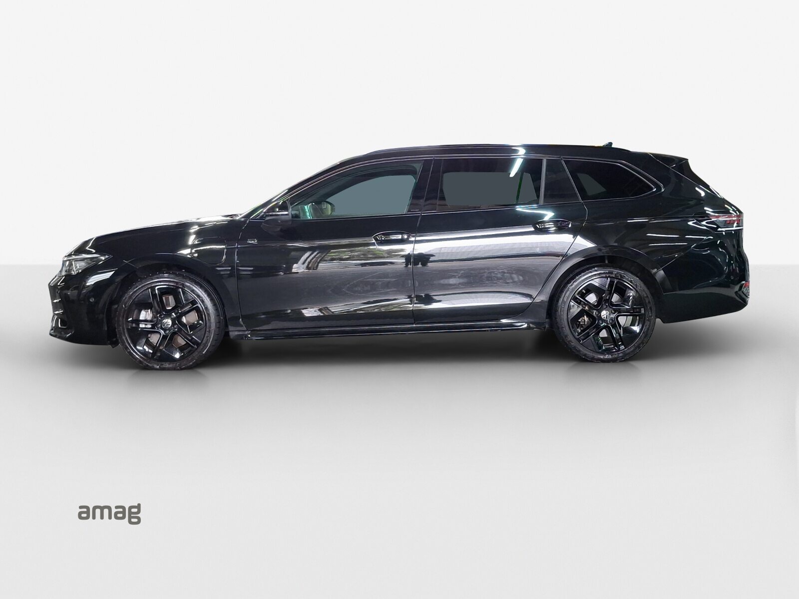 VW Passat Variant NF R-Line, Hybride Intégral Essence/Électricité, Occasion / Utilisé, Automatique - 2