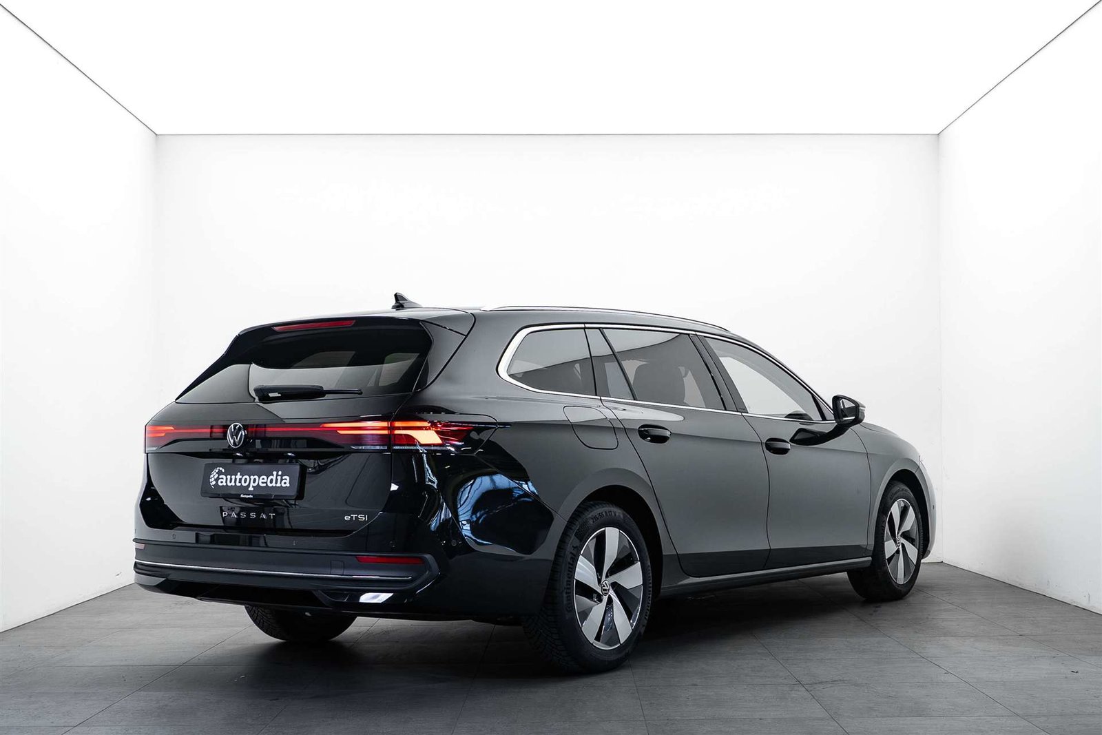 VW Passat Variant 1.5 eTSI evo2 Business DSG, Mild-Hybrid Benzin/Elektro, Occasion / Gebraucht, Automatik - 3
