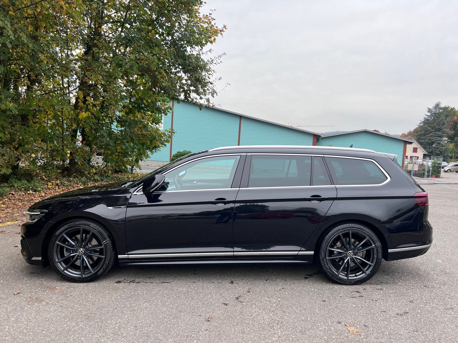 VW Passat Variant 2.0 TSI R-Line 4Motion DSG, Benzin, Occasion / Gebraucht, Automatik - 2