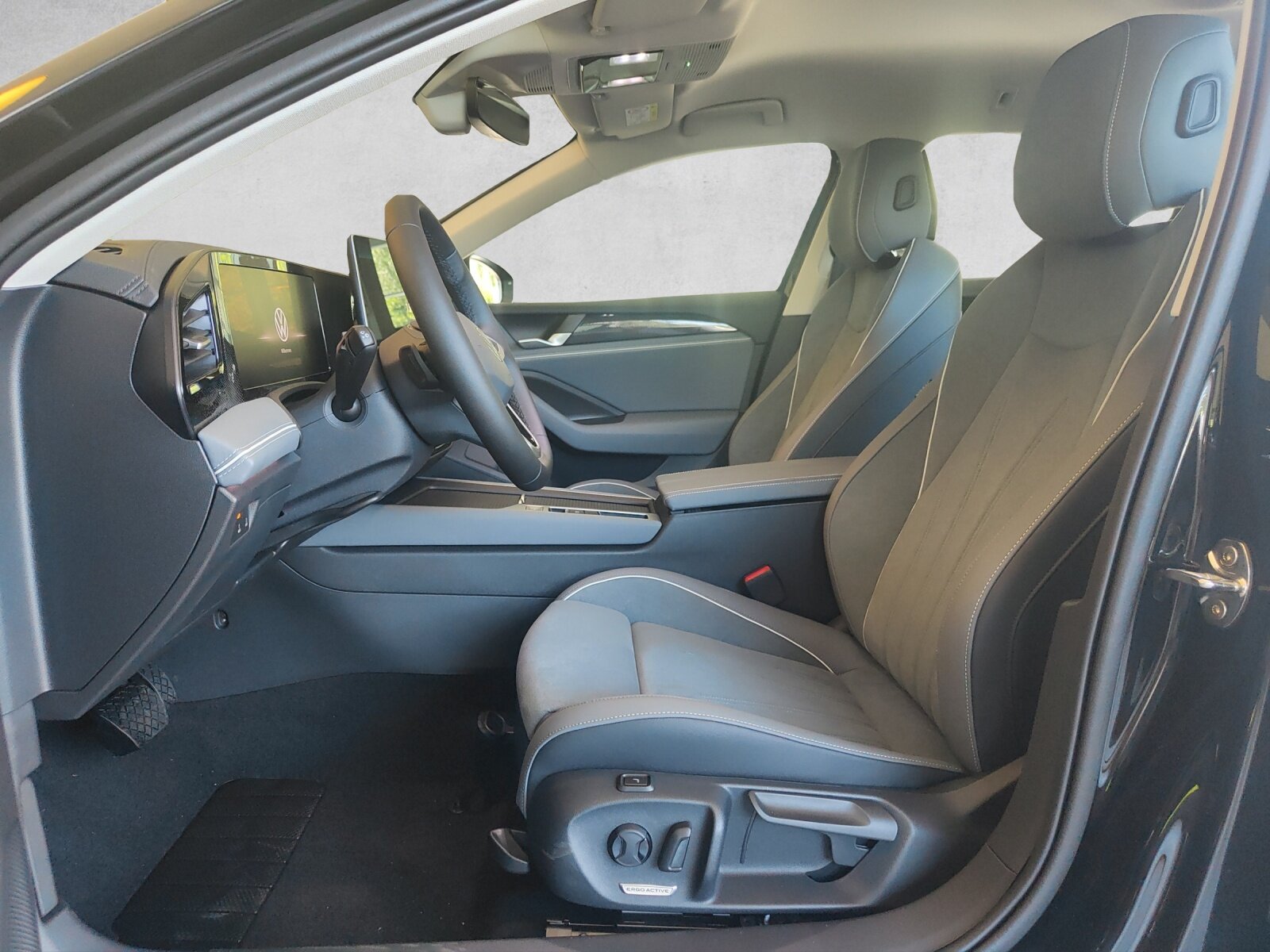VW Passat Variant 1.5 TSI evo2 Plug-In- Hybrid Business DSG, Plug-in-Hybrid Benzin/Elektro, Occasion / Gebraucht, Automatik - 6