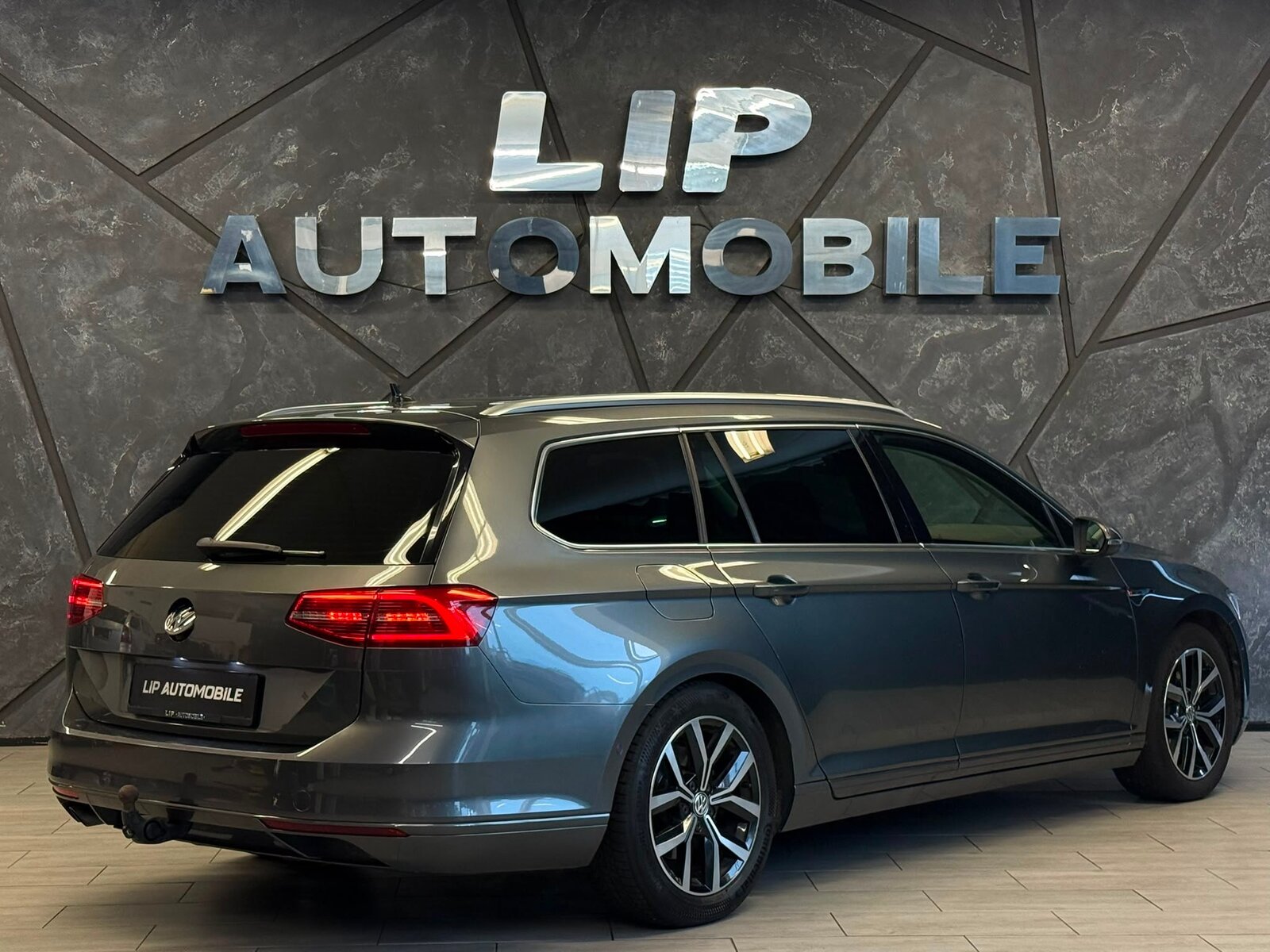 VW Passat Variant 2.0 TDI BMT Family DSG 4Motion, Diesel, Occasion / Gebraucht, Automatik - 6