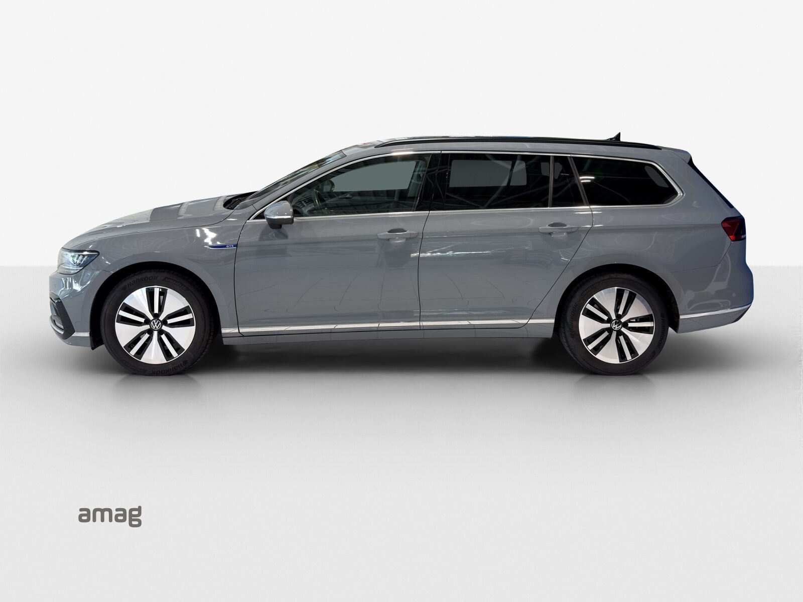 VW Passat Variant GTE, Full-Hybrid Petrol/Electric, Second hand / Used, Automatic - 2