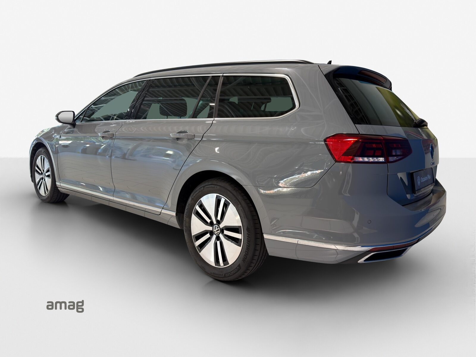 VW Passat Variant GTE, Full-Hybrid Petrol/Electric, Second hand / Used, Automatic - 3