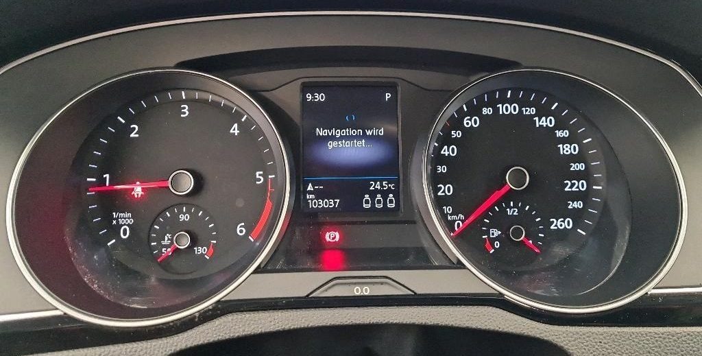 VW PASSAT VARIANT 2.0 TDI 122 Business DSG, Diesel, Occasion / Utilisé, Automatique - 7