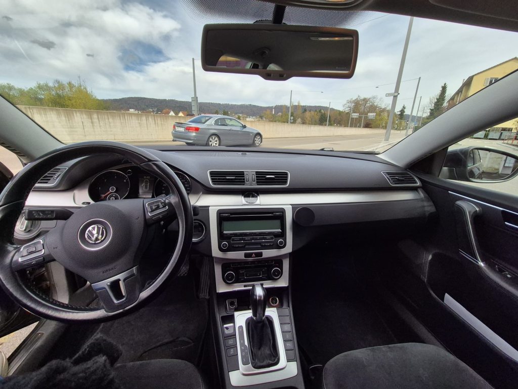 VW PASSAT VARIANT 2.0 TDI 140 BlueMT Trendl. DSG, Diesel, Second hand / Used, Automatic - 4