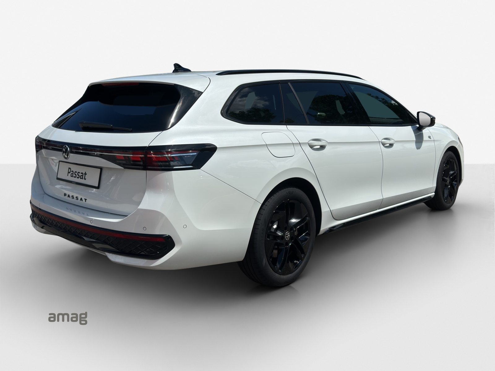 VW Passat Variant NF R-Line, Petrol, Ex-demonstrator, Automatic - 5