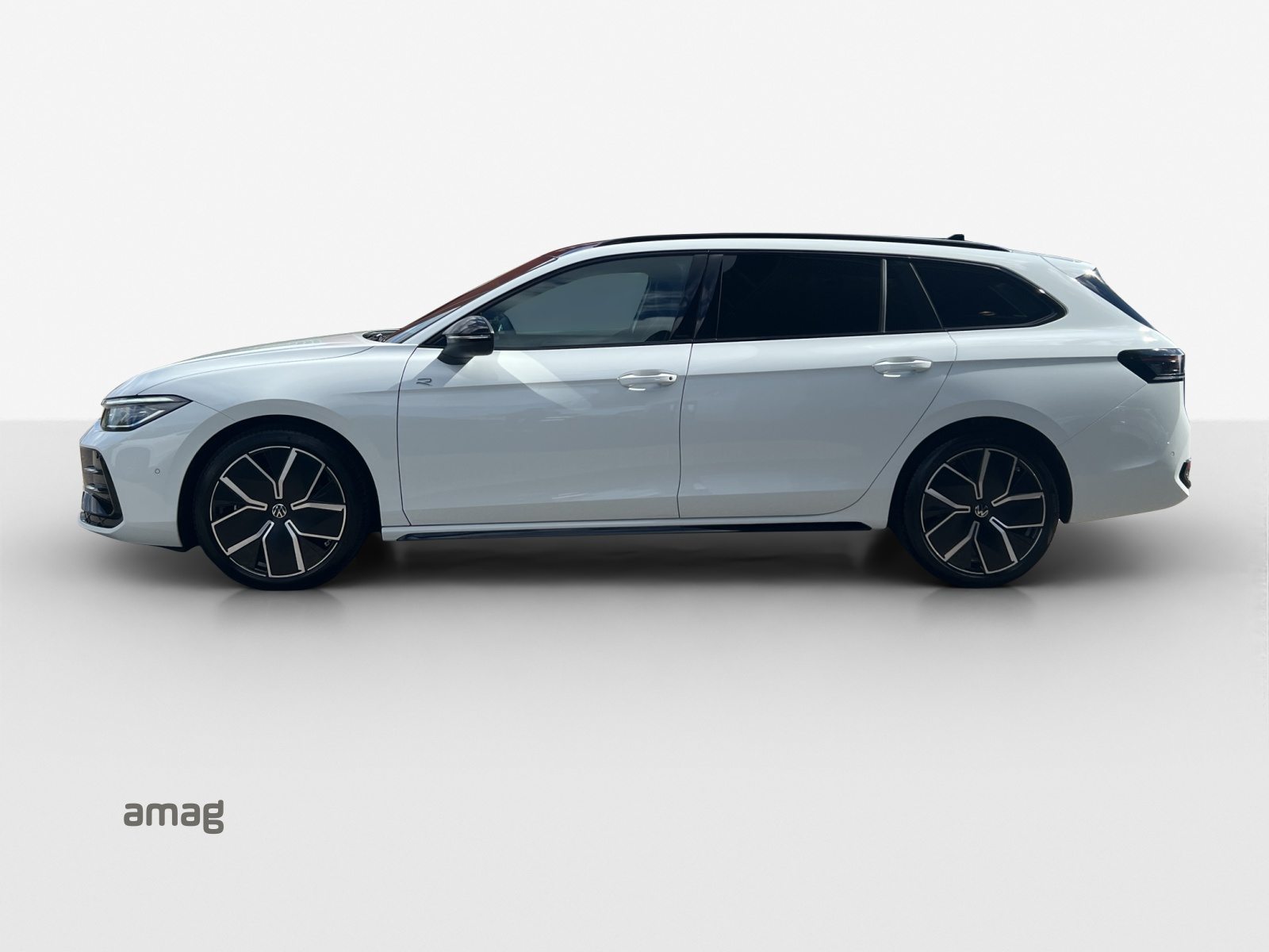 VW Passat Variant NF R-Line, Essence, Voiture de démonstration, Automatique - 2