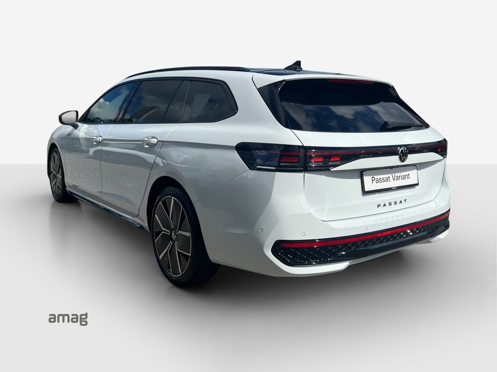 VW Passat Variant NF R-Line, Essence, Voiture de démonstration, Automatique - 3