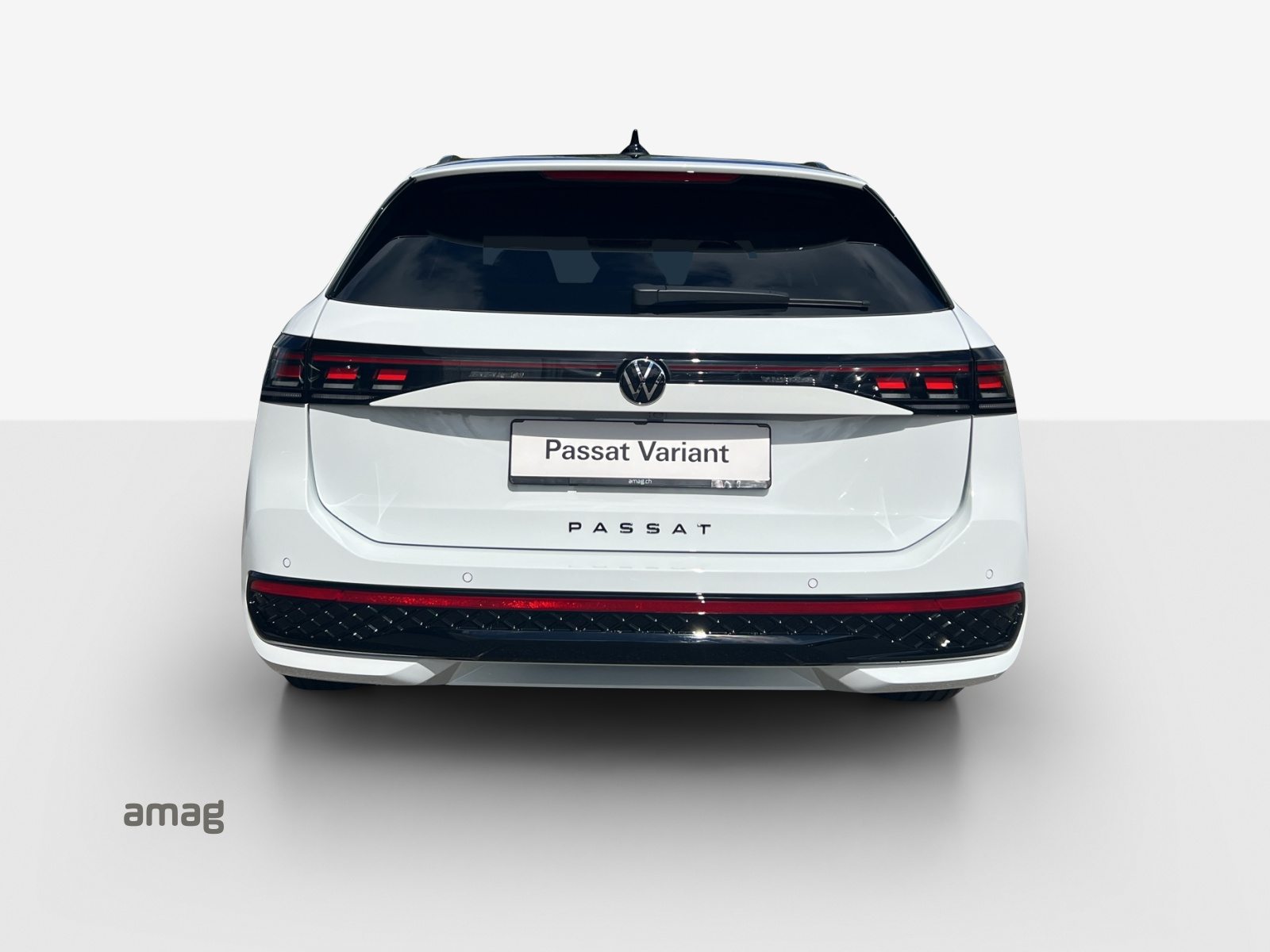 VW Passat Variant NF R-Line, Essence, Voiture de démonstration, Automatique - 4