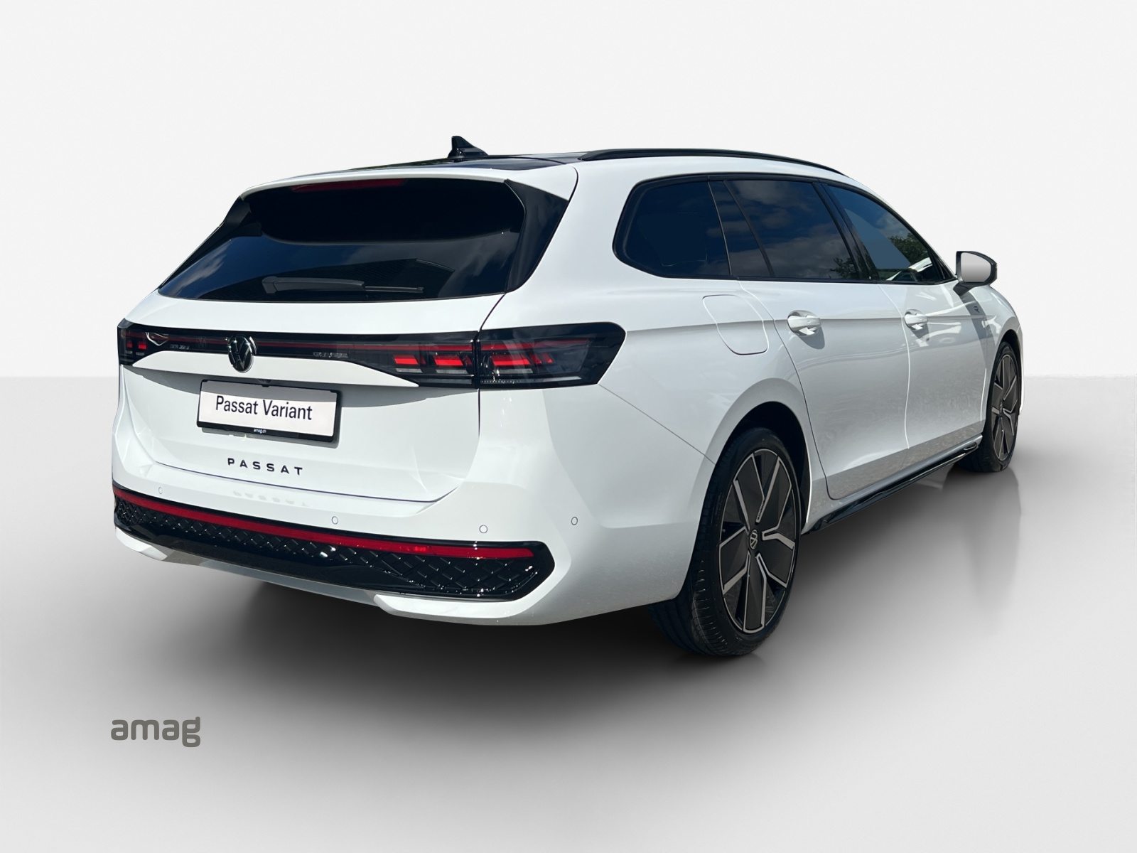 VW Passat Variant NF R-Line, Essence, Voiture de démonstration, Automatique - 5
