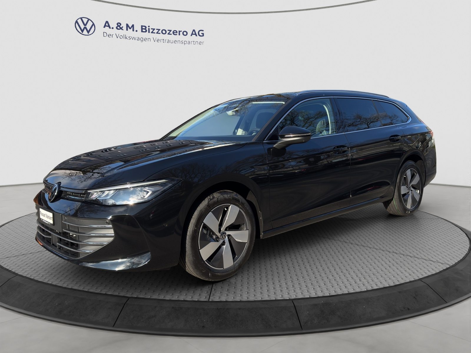 VW Passat Variant NF Business, Petrol, Ex-demonstrator, Automatic