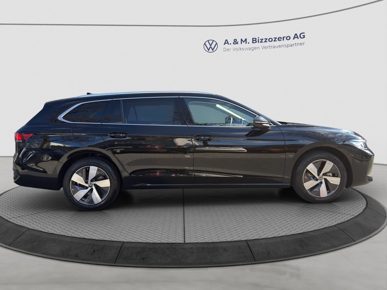 VW Passat Variant NF Business, Petrol, Ex-demonstrator, Automatic - 6