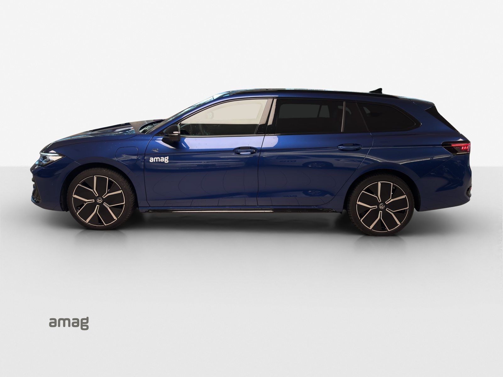 VW Passat Variant R-Line, Hybride Intégral Essence/Électricité, Voiture de démonstration, Automatique - 2