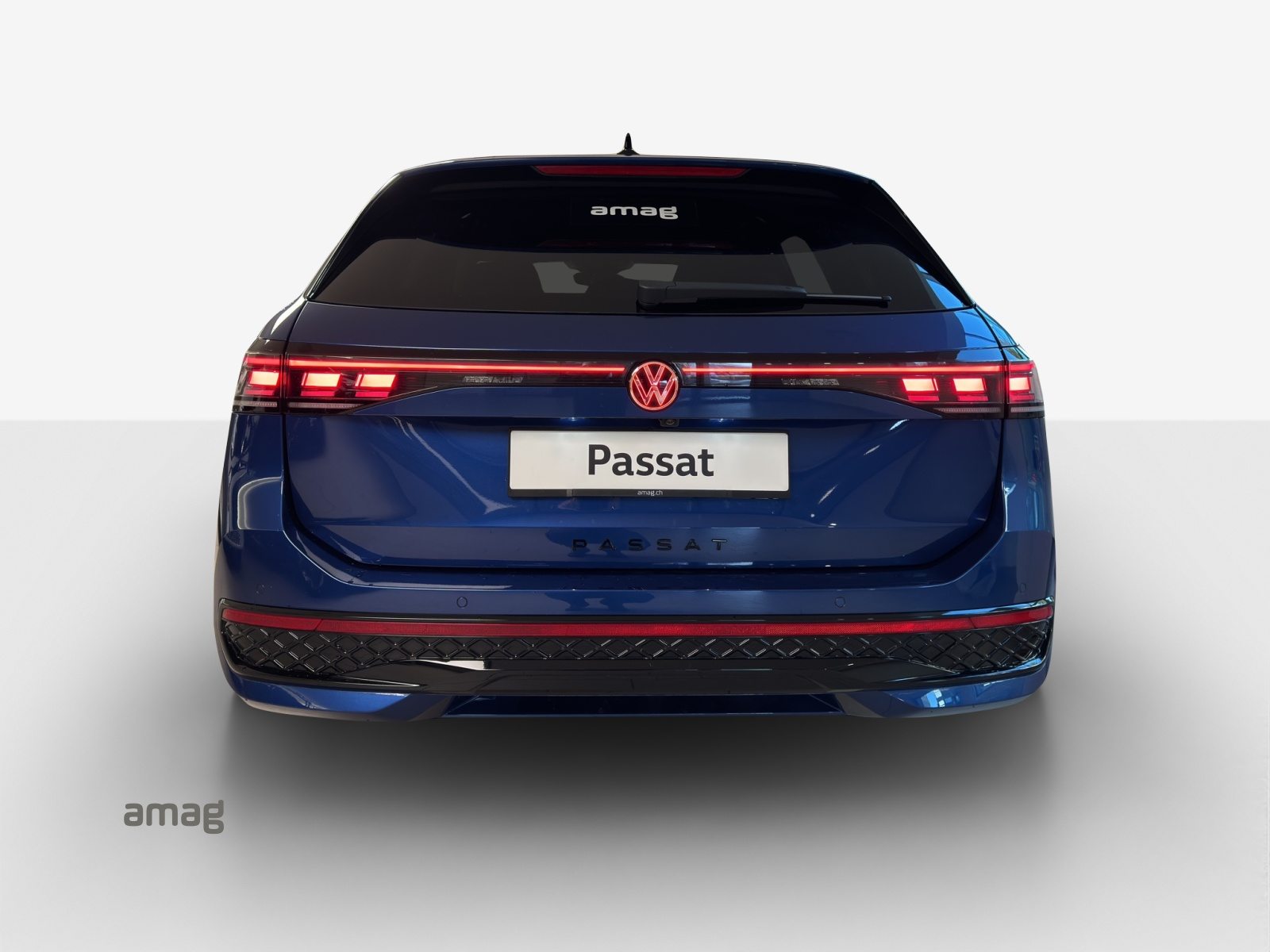 VW Passat Variant R-Line, Hybride Intégral Essence/Électricité, Voiture de démonstration, Automatique - 4