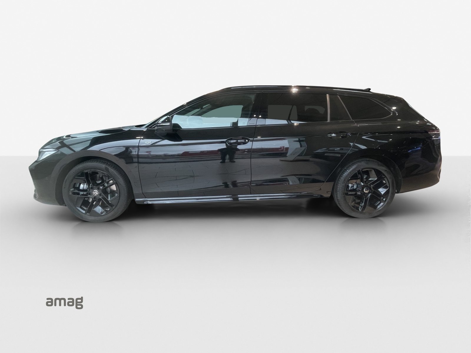 VW Passat Variant R-Line, Diesel, Ex-demonstrator, Automatic - 2