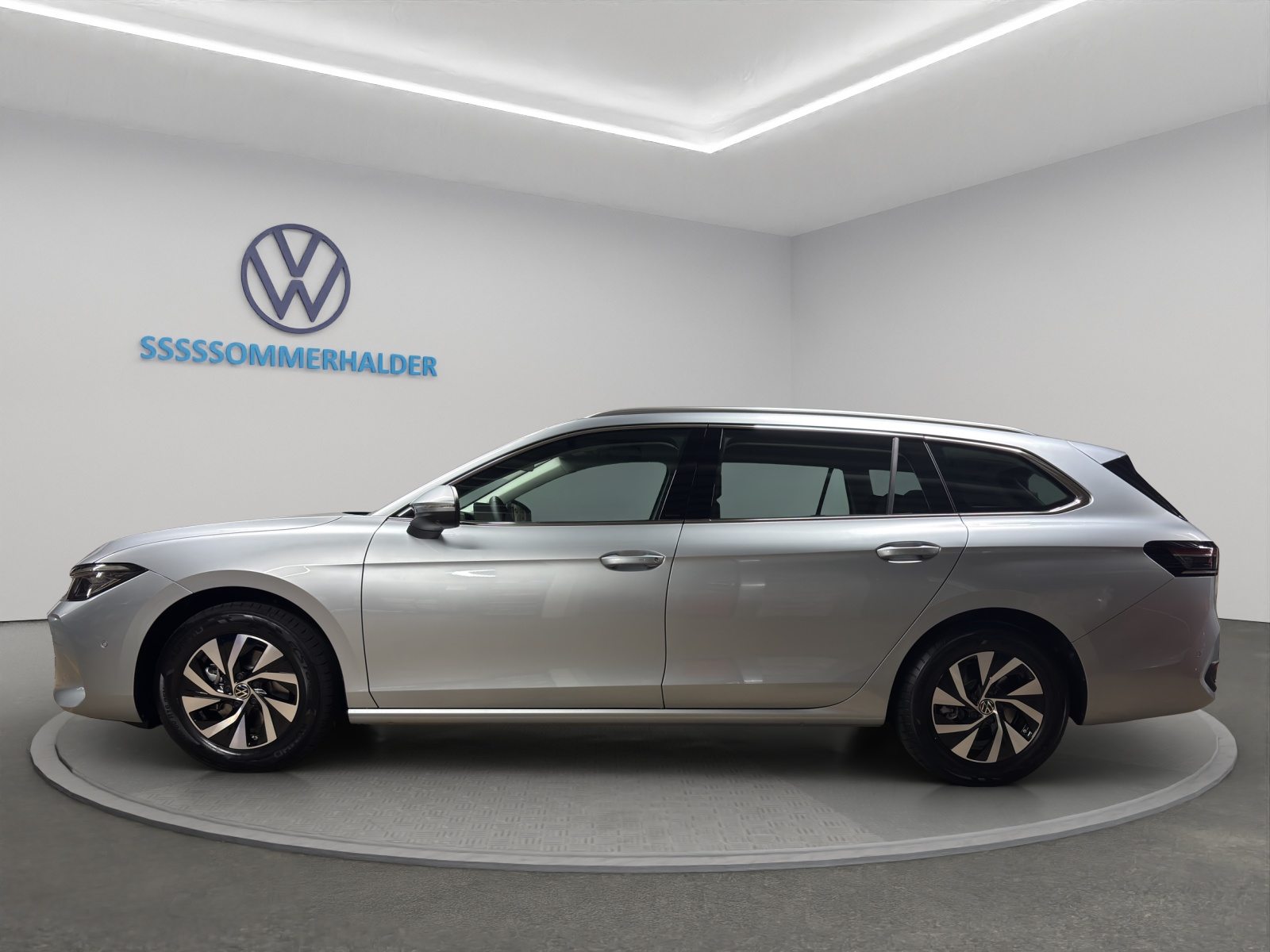 VW Passat Variant Business, Petrol, Ex-demonstrator, Automatic - 2