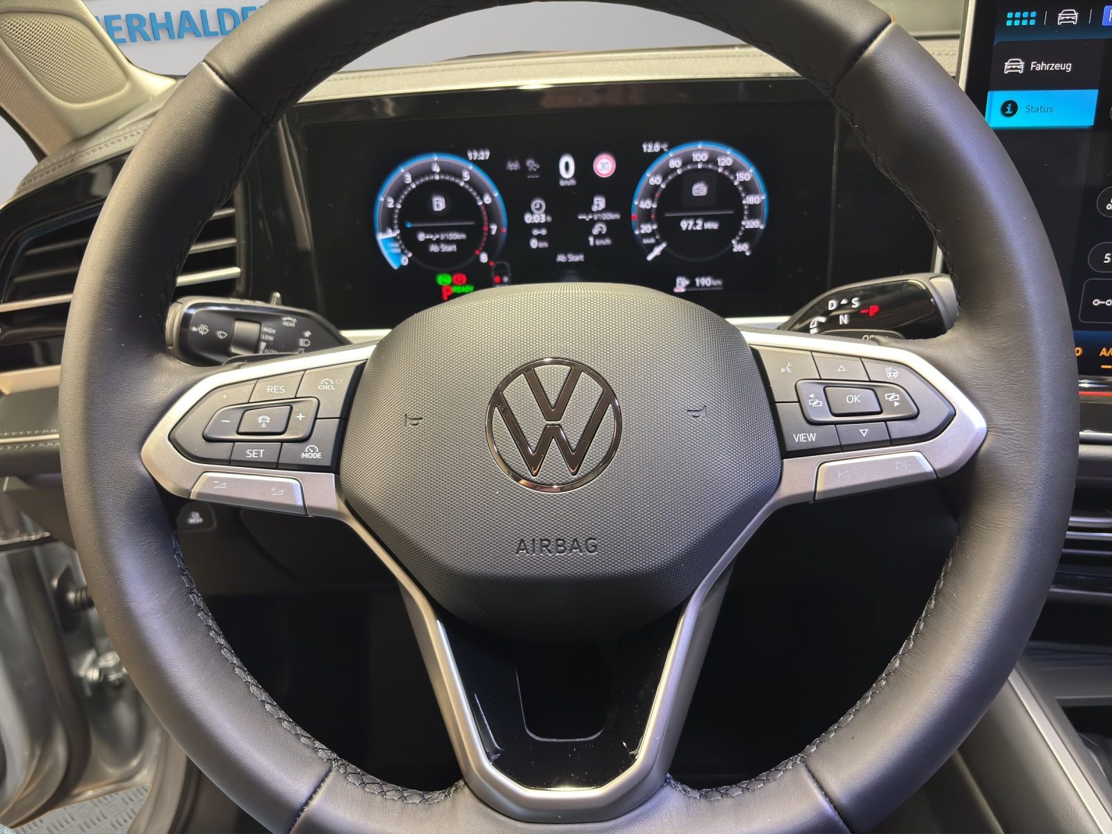 VW Passat Variant Business, Petrol, Ex-demonstrator, Automatic - 7
