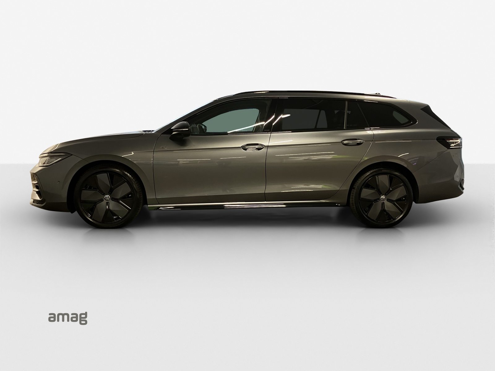VW Passat Variant NF R-Line, Benzina, Auto dimostrativa, Automatico - 2