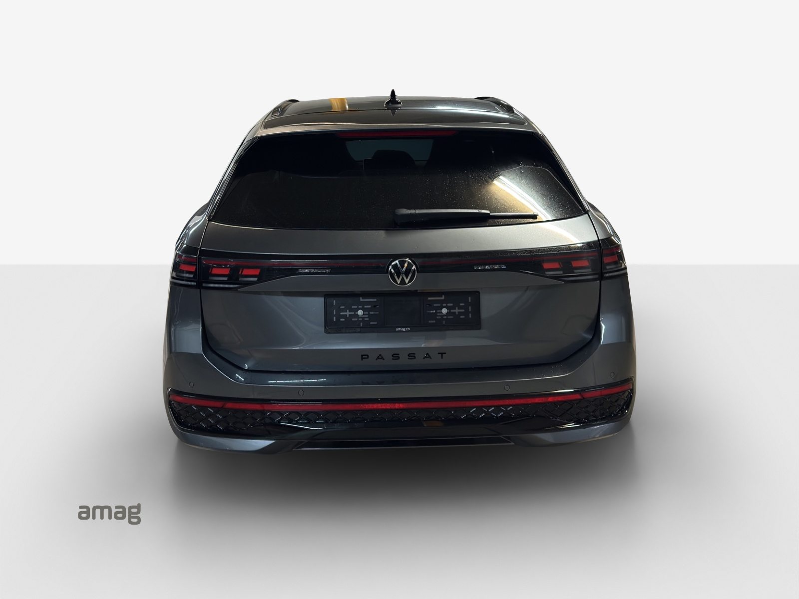 VW Passat Variant NF R-Line, Essence, Voiture de démonstration, Automatique - 4