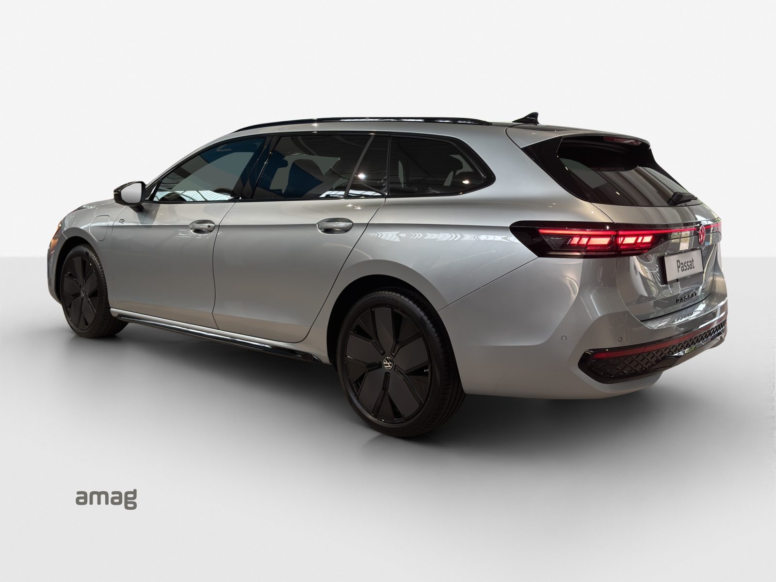 VW Passat Variant R-Line, Voll-Hybrid Benzin/Elektro, Vorführwagen, Automatik - 3
