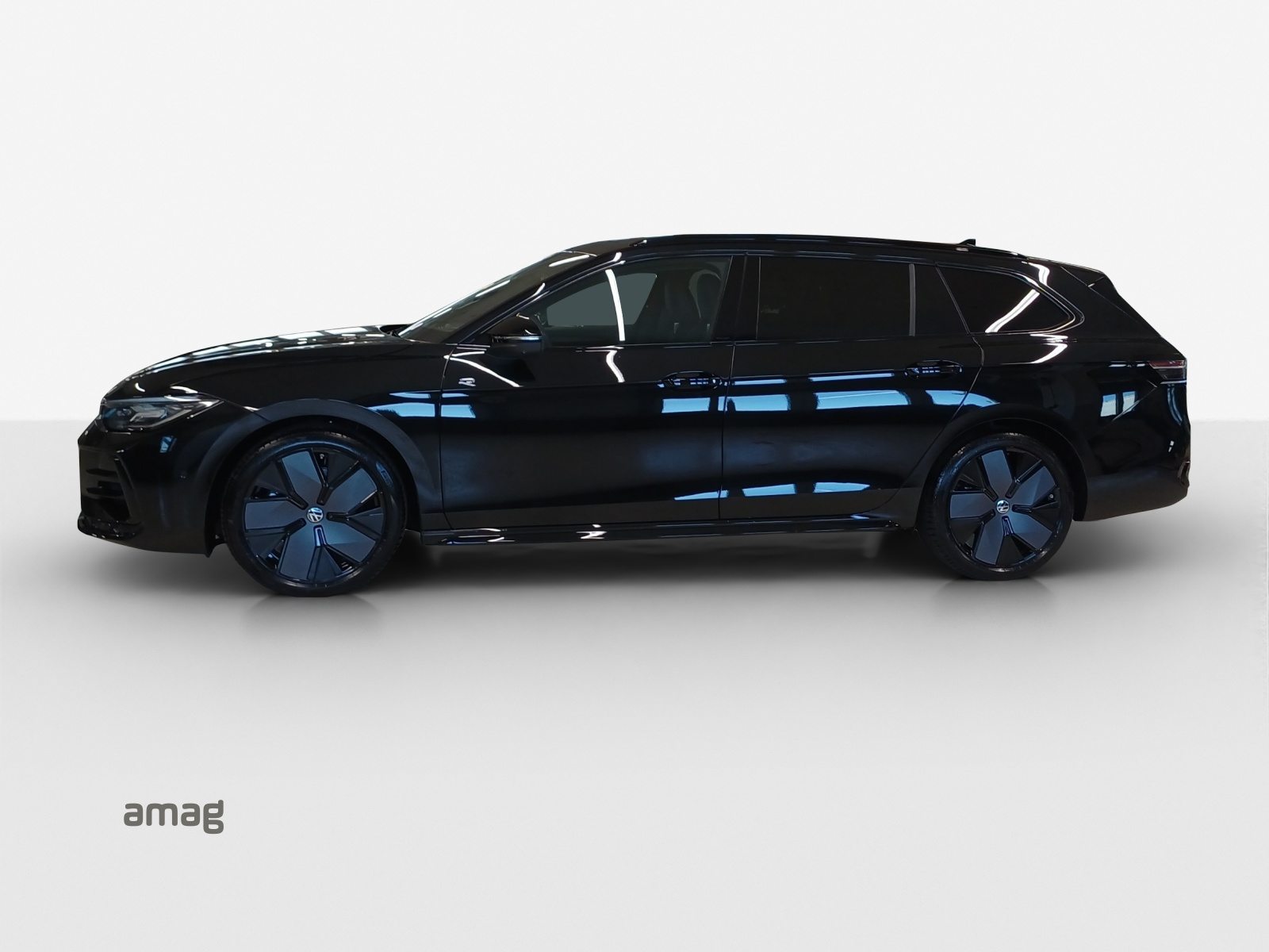 VW Passat Variant R-Line, Petrol, Ex-demonstrator, Automatic - 2