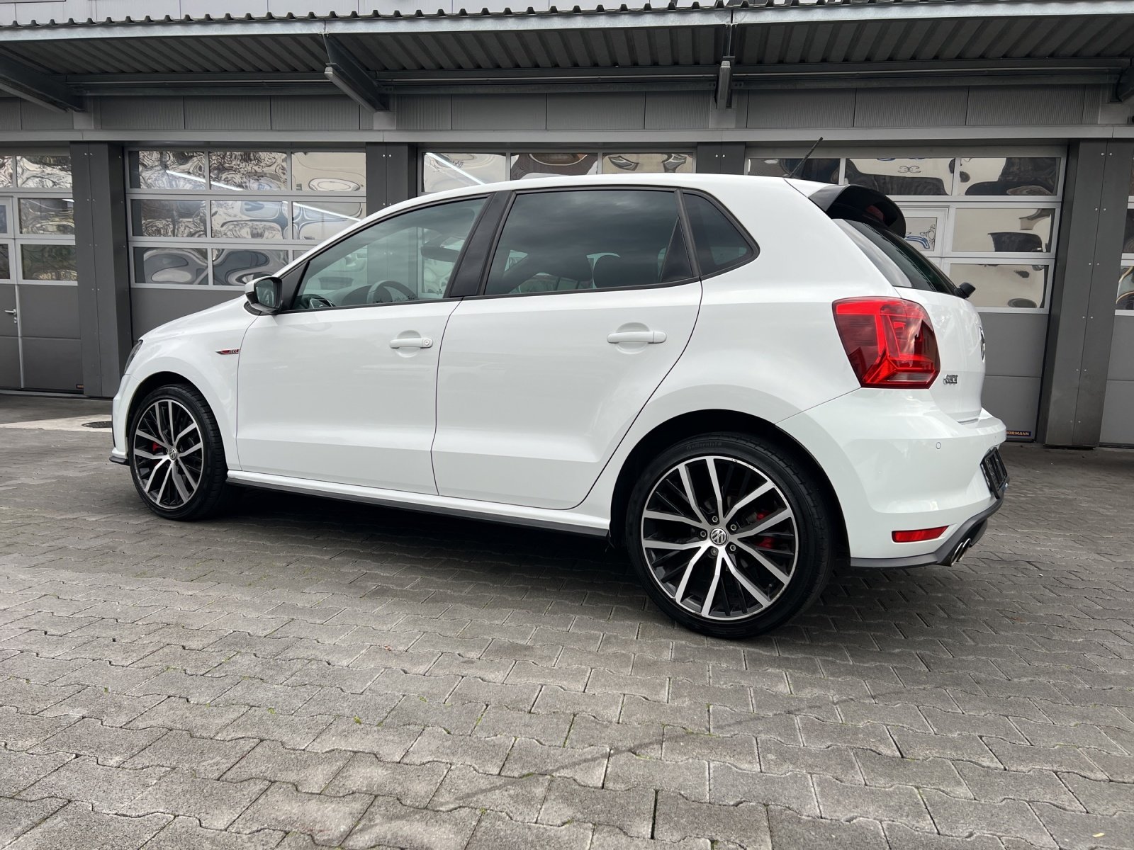 VW Polo 1.8 TSI GTI, Petrol, Second hand / Used, Manual - 3