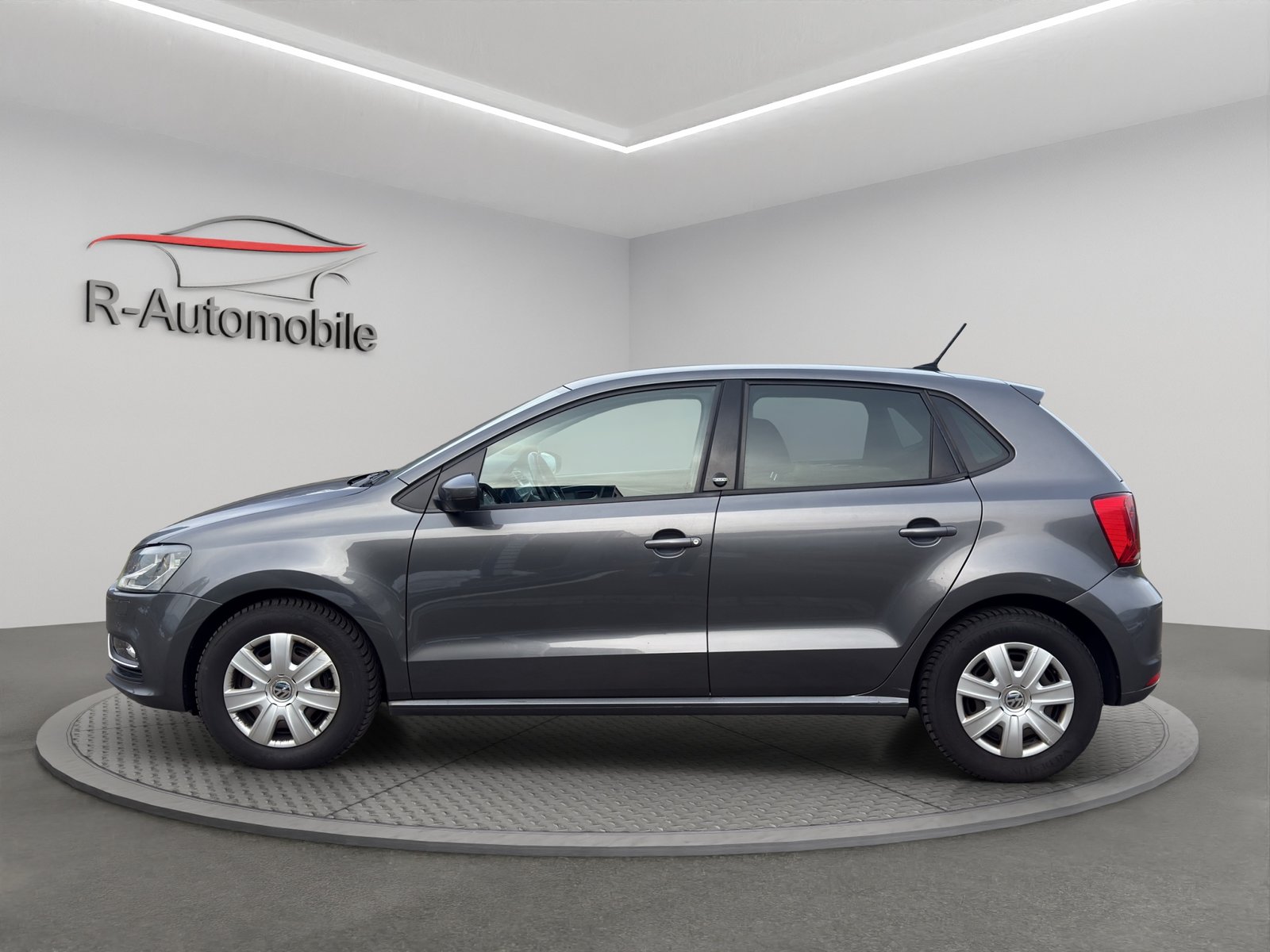 VW Polo 1.2 TSI BMT Sound DSG, Petrol, Second hand / Used, Automatic - 2