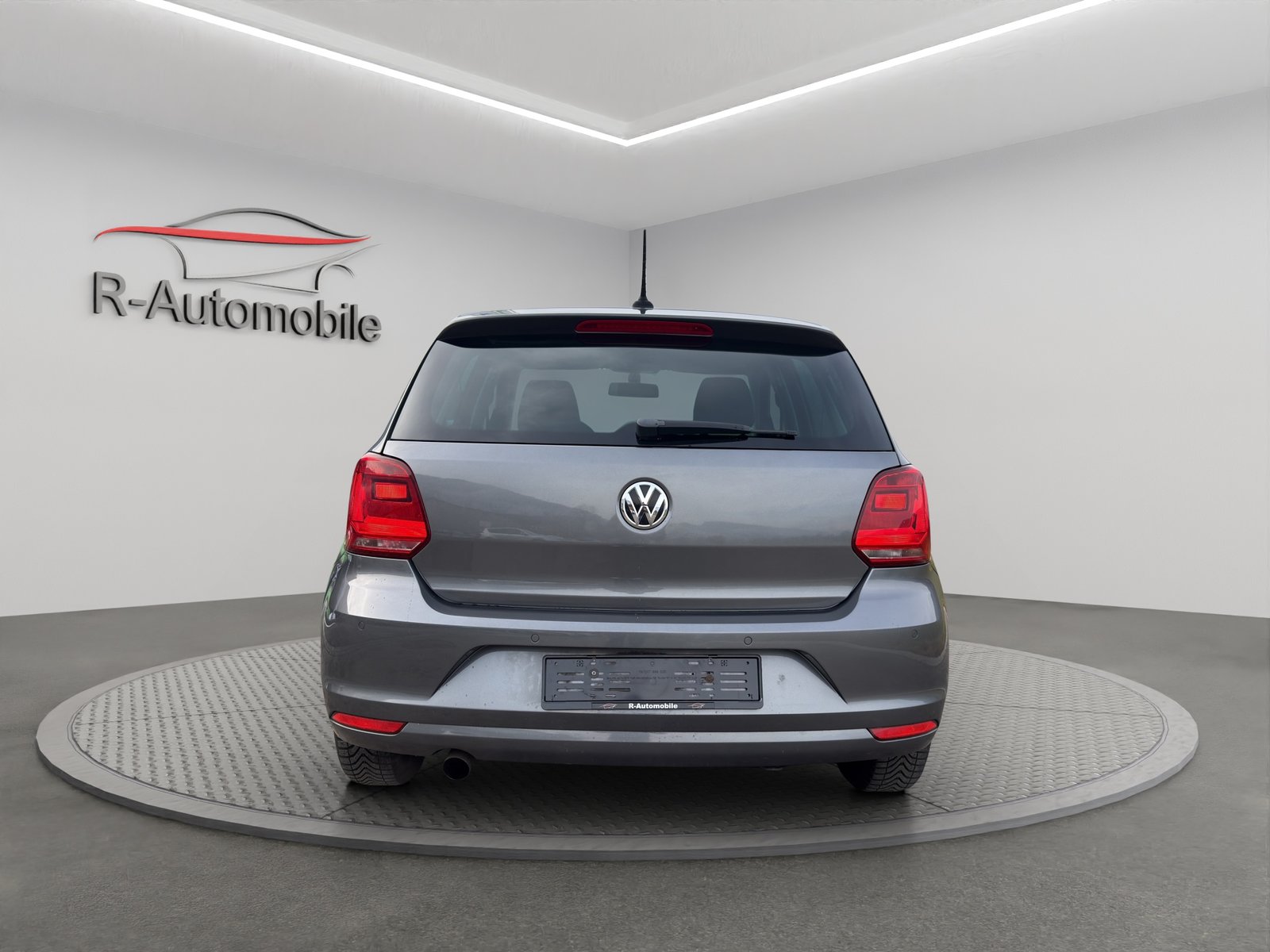 VW Polo 1.2 TSI BMT Sound DSG, Petrol, Second hand / Used, Automatic - 4