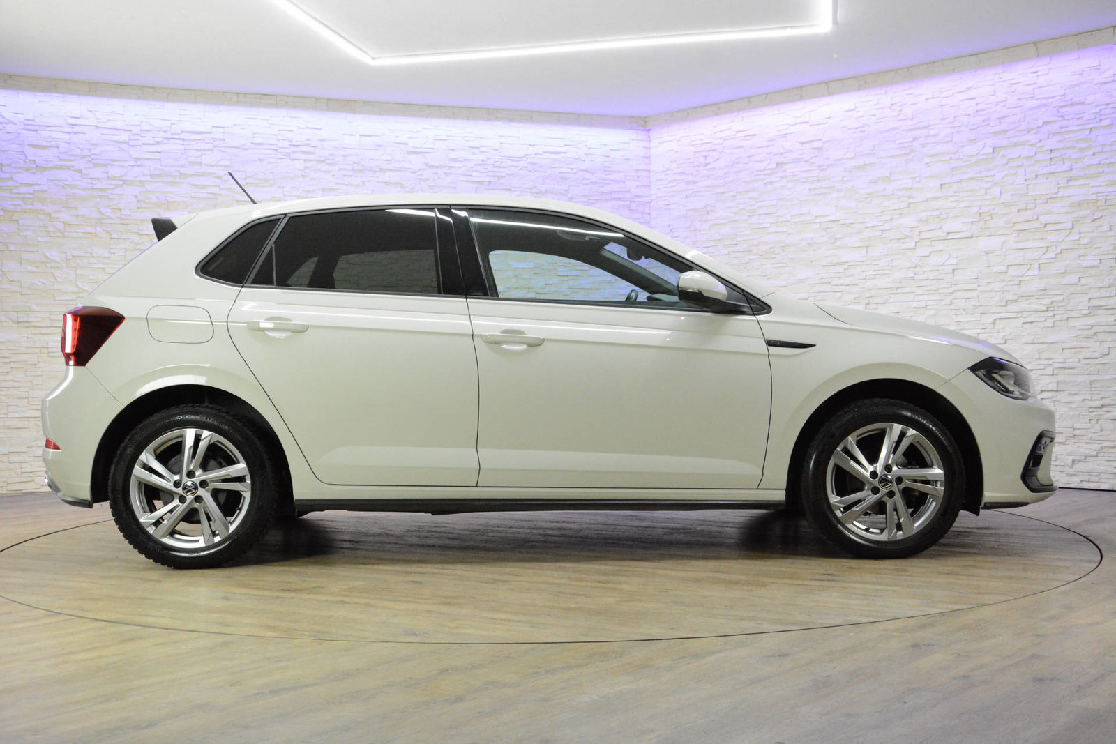 VW Polo 1.0 TSI R-Line DSG, Benzin, Occasion / Gebraucht, Automatik - 4
