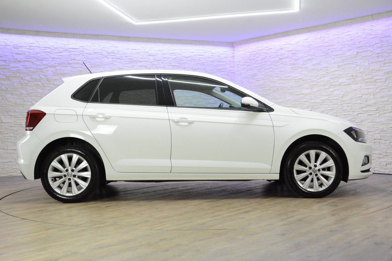 VW Polo 1.0 TSI Comfortline DSG, Essence, Occasion / Utilisé, Automatique - 4