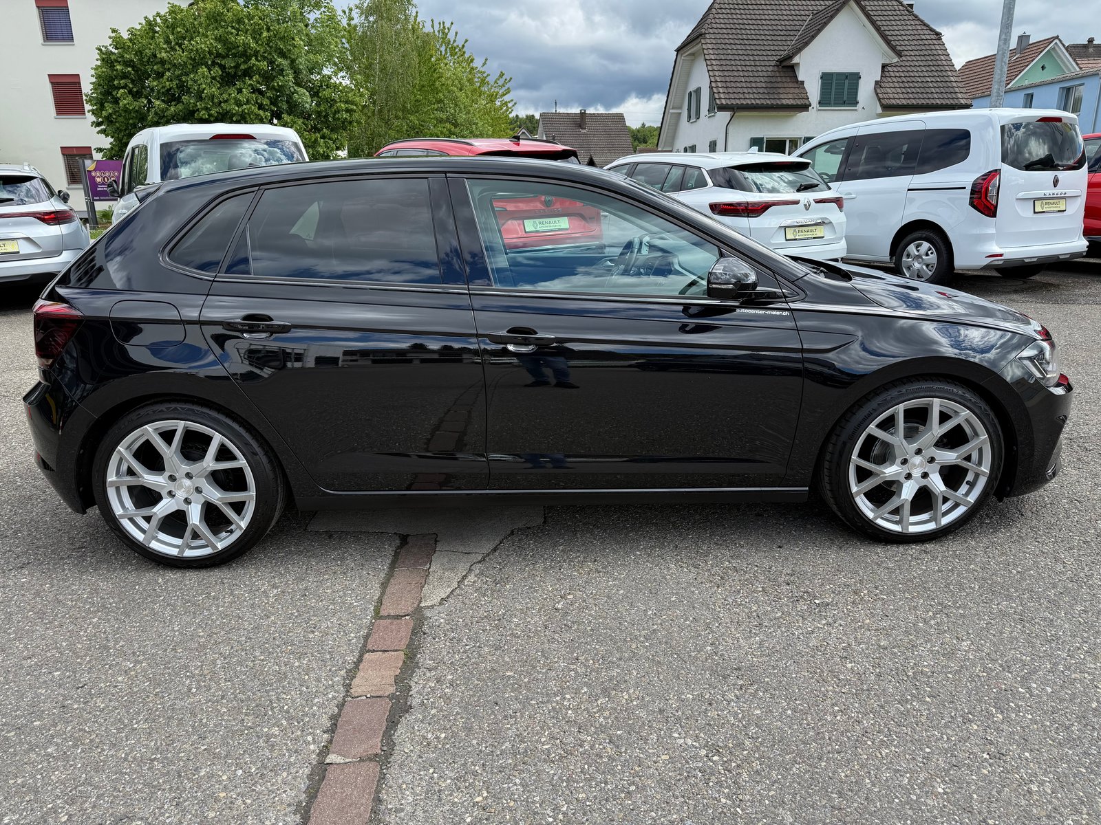 VW POLO, Petrol, Second hand / Used, Manual - 7