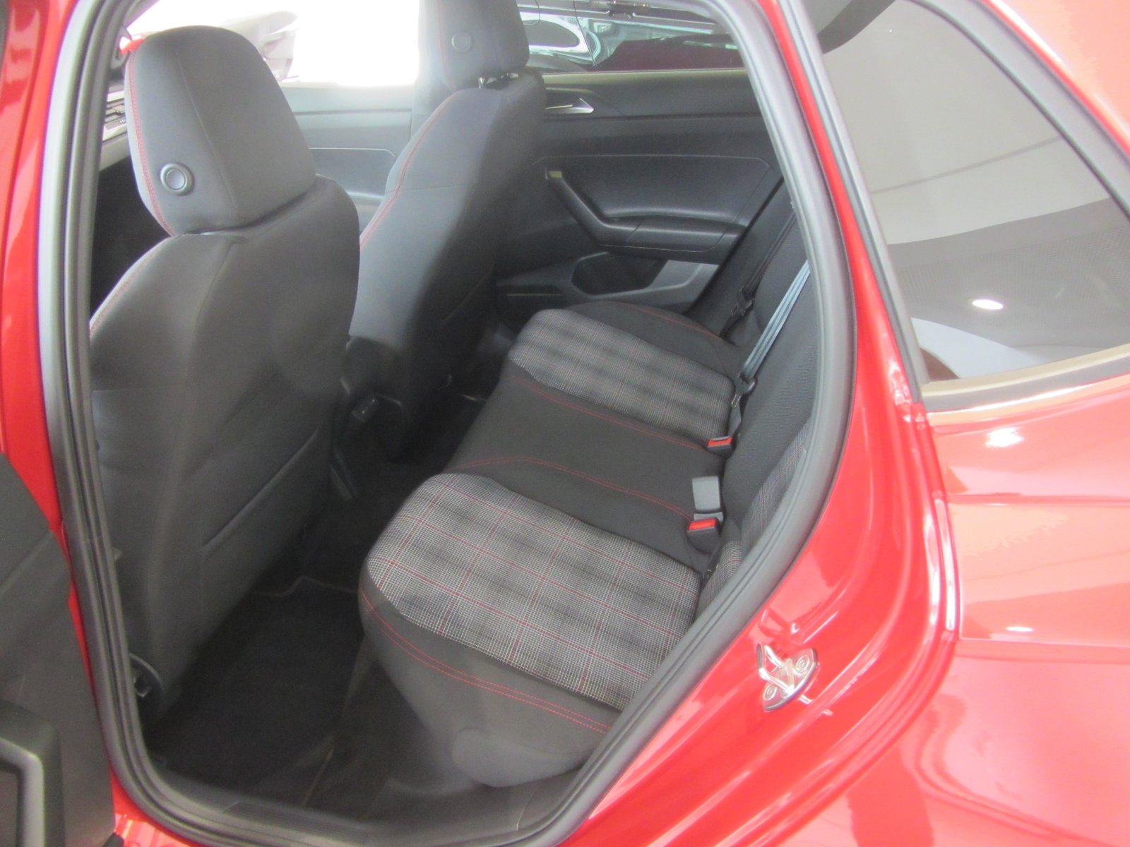 VW Polo 2.0 TSI GTI DSG, Petrol, Second hand / Used, Automatic - 6