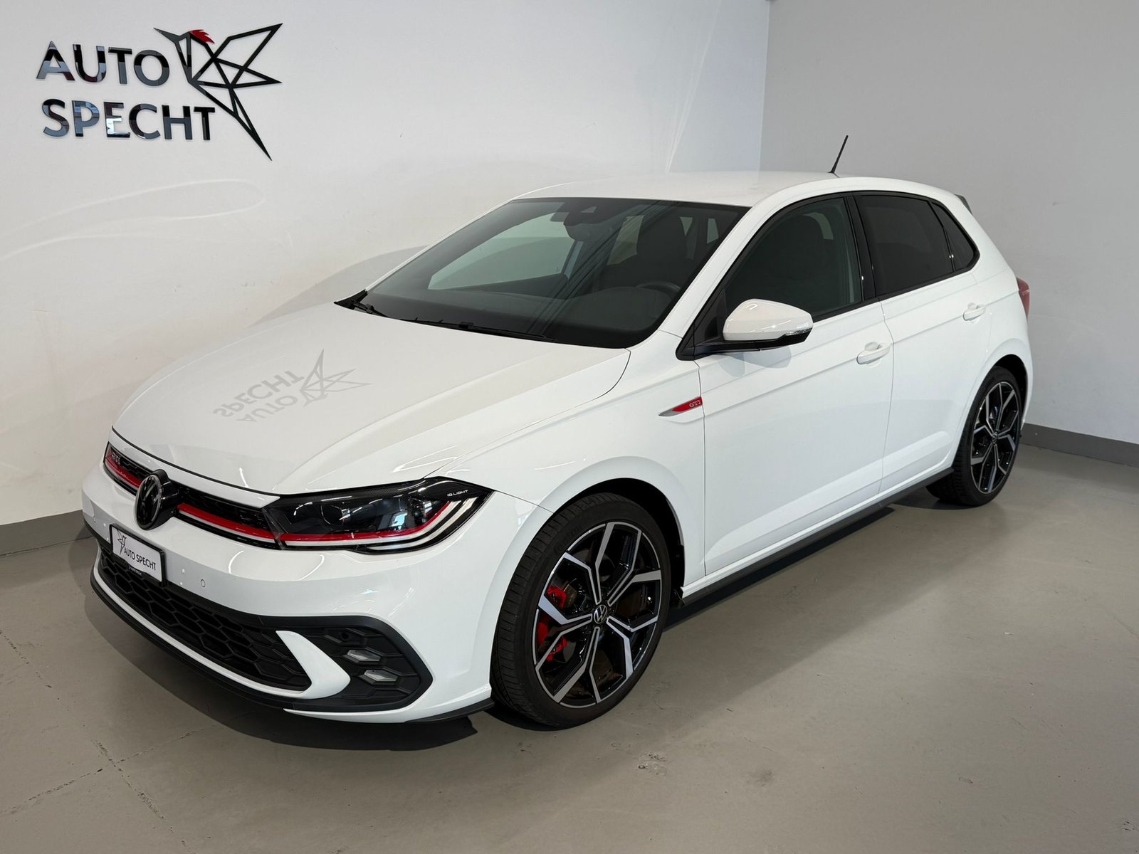 VW Polo 2.0 TSI GTI DSG, Petrol, Second hand / Used, Automatic - 2