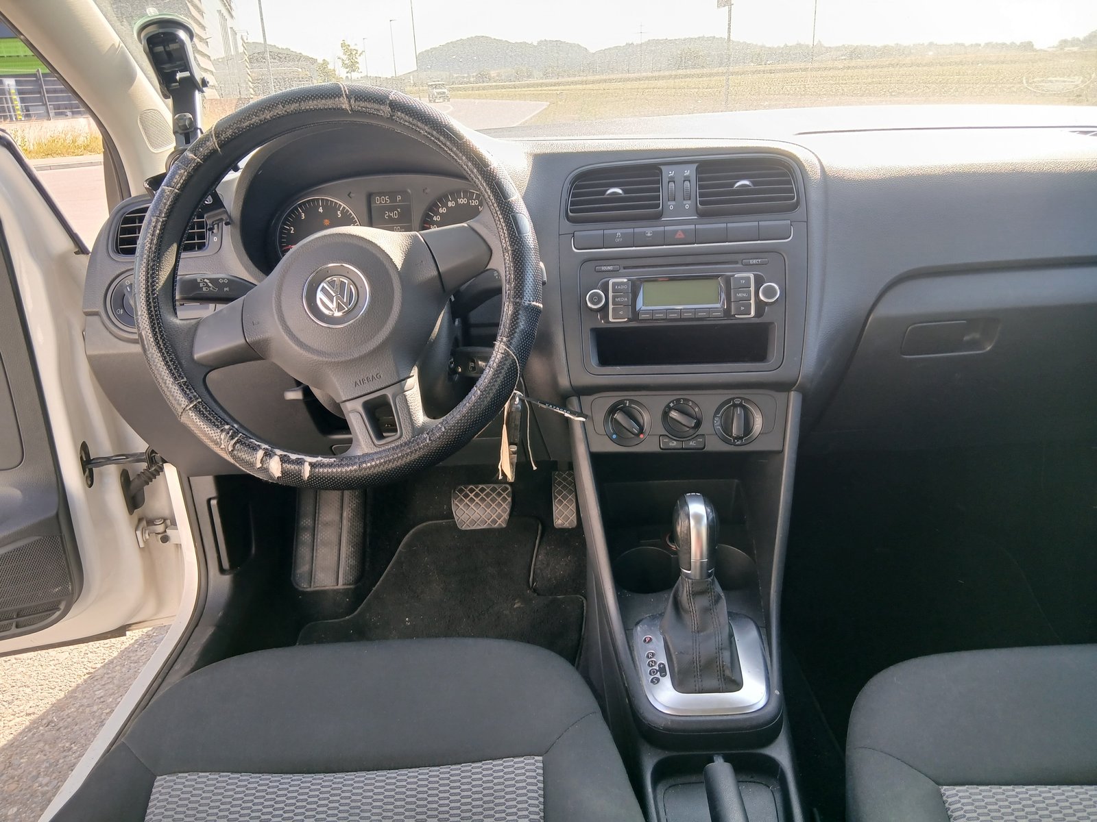 VW Polo 1.2 TSI Trendline DSG, Essence, Occasion / Utilisé, Automatique - 4