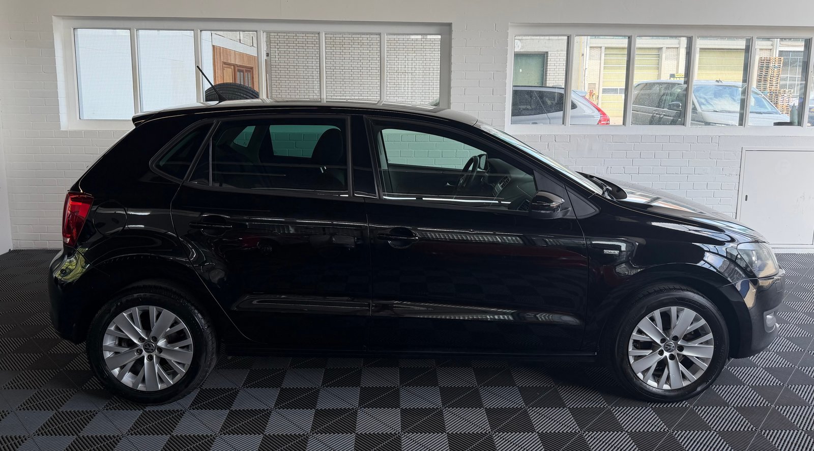 VW Polo 1.2 TSI Trendline, Essence, Occasion / Utilisé, Manuelle - 4
