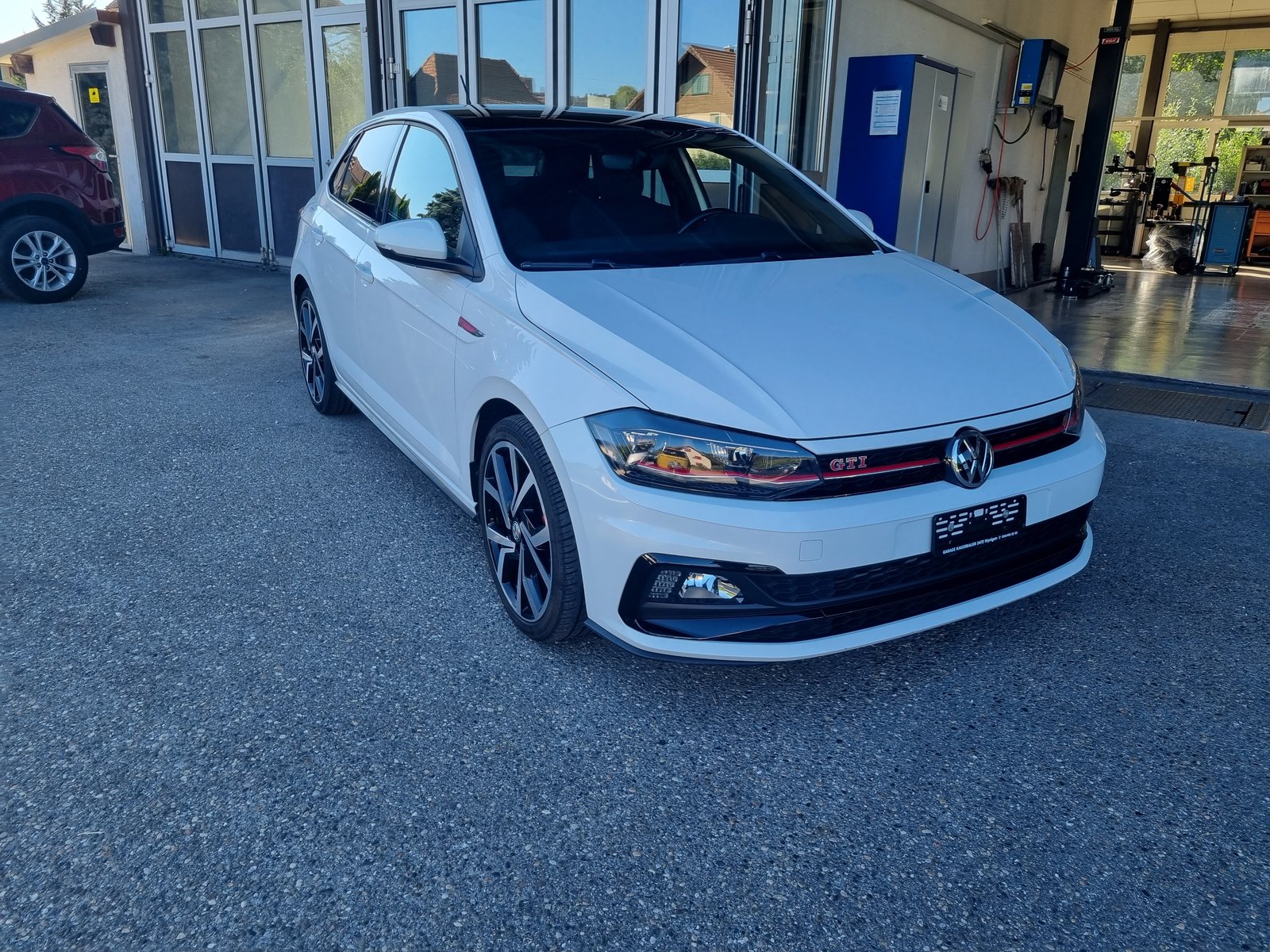 VW Polo 2.0 TSI GTI, Petrol, Second hand / Used, Manual - 2