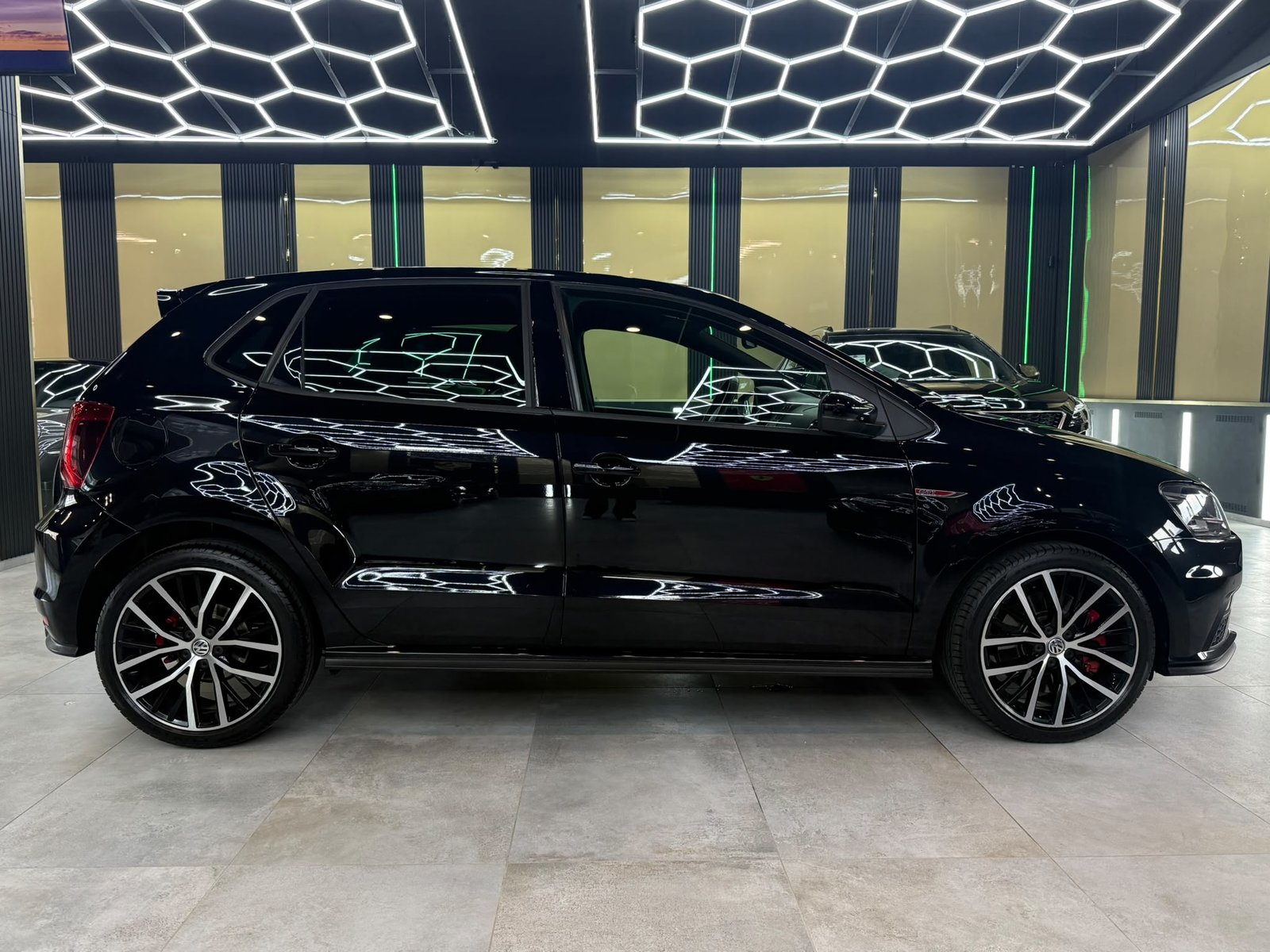 VW Polo 1.8 TSI GTI DSG, Essence, Occasion / Utilisé, Automatique - 4