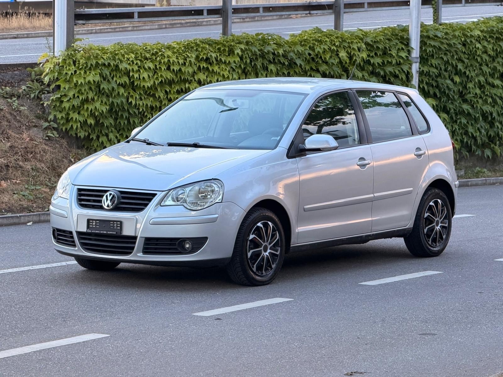 VW Polo 1.4 16V Sportline, Benzin, Occasion / Gebraucht, Handschaltung - 2