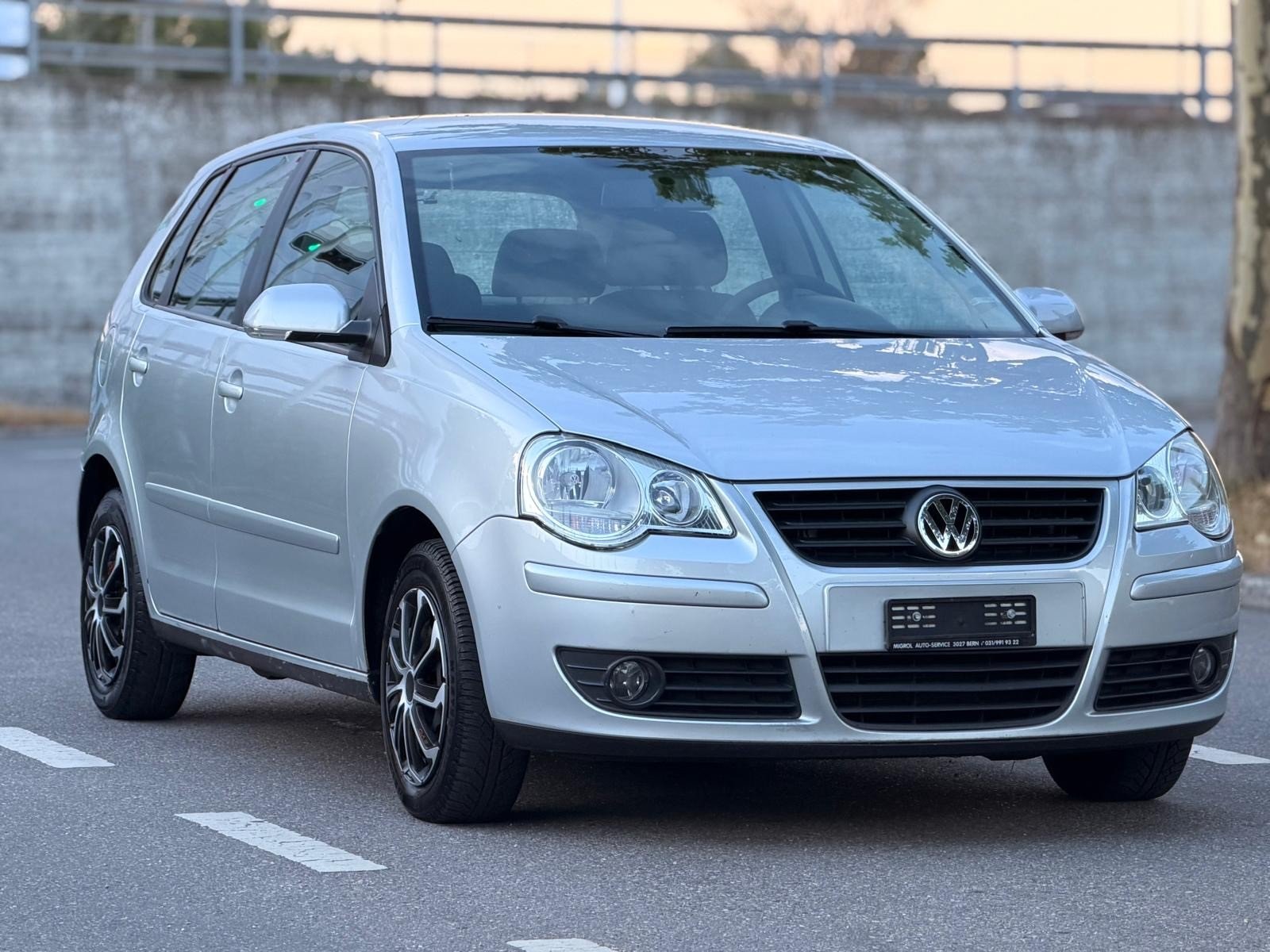 VW Polo 1.4 16V Sportline, Benzin, Occasion / Gebraucht, Handschaltung - 5