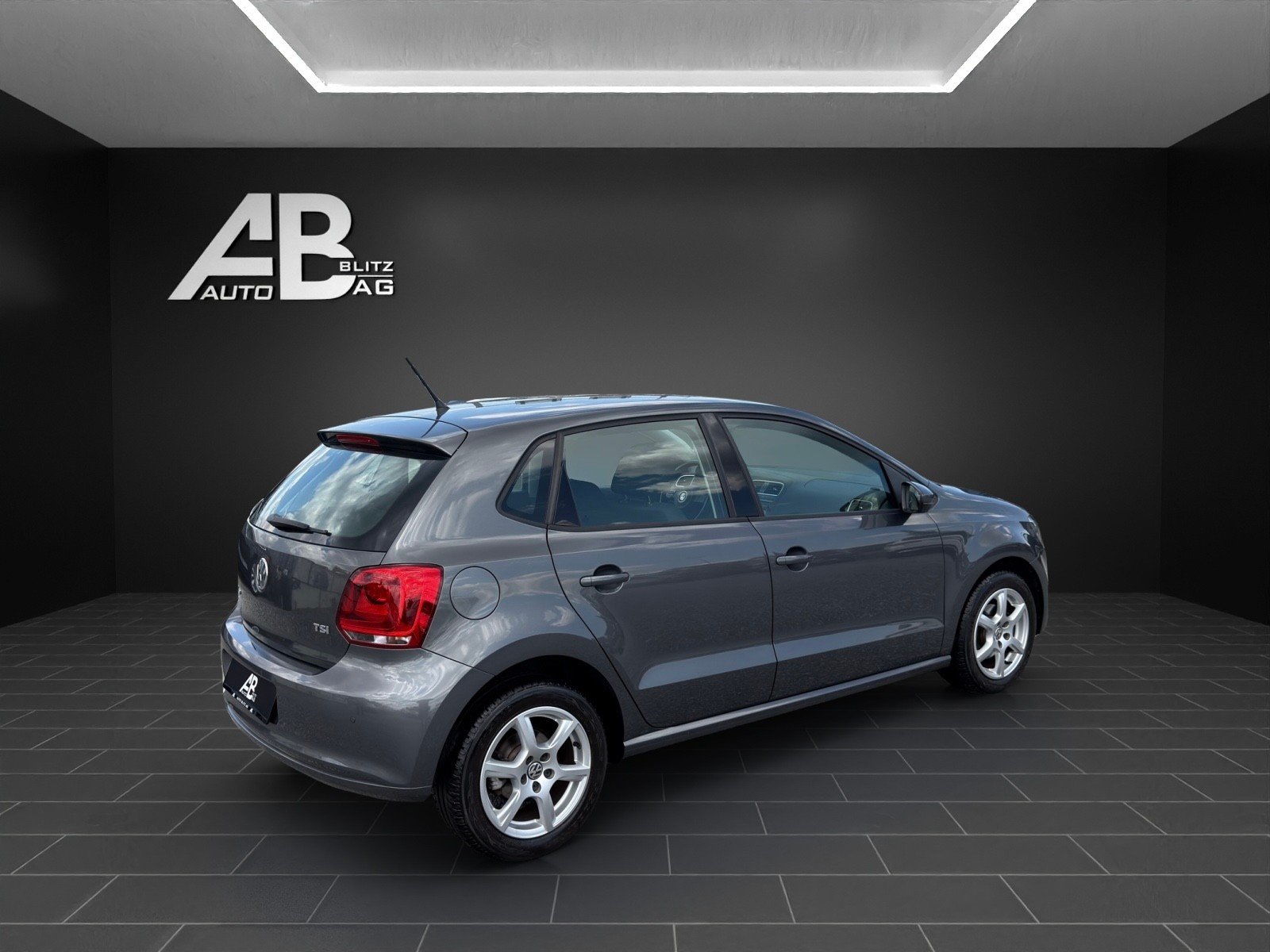 VW Polo 1.2 TSI Comfortline DSG mit 105 PS, Benzina, Occasioni / Usate, Automatico - 5
