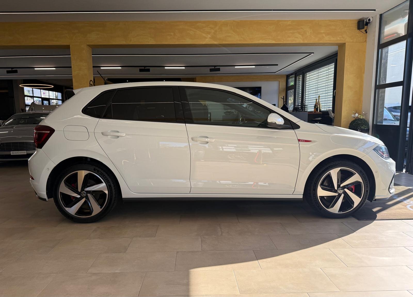 VW Polo 2.0 TSI GTI DSG, Essence, Occasion / Utilisé, Automatique - 3