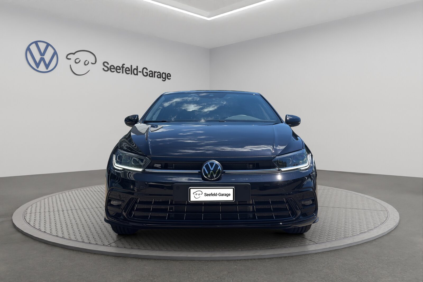 VW Polo R-Line, Petrol, Pre-registered new car, Automatic - 2