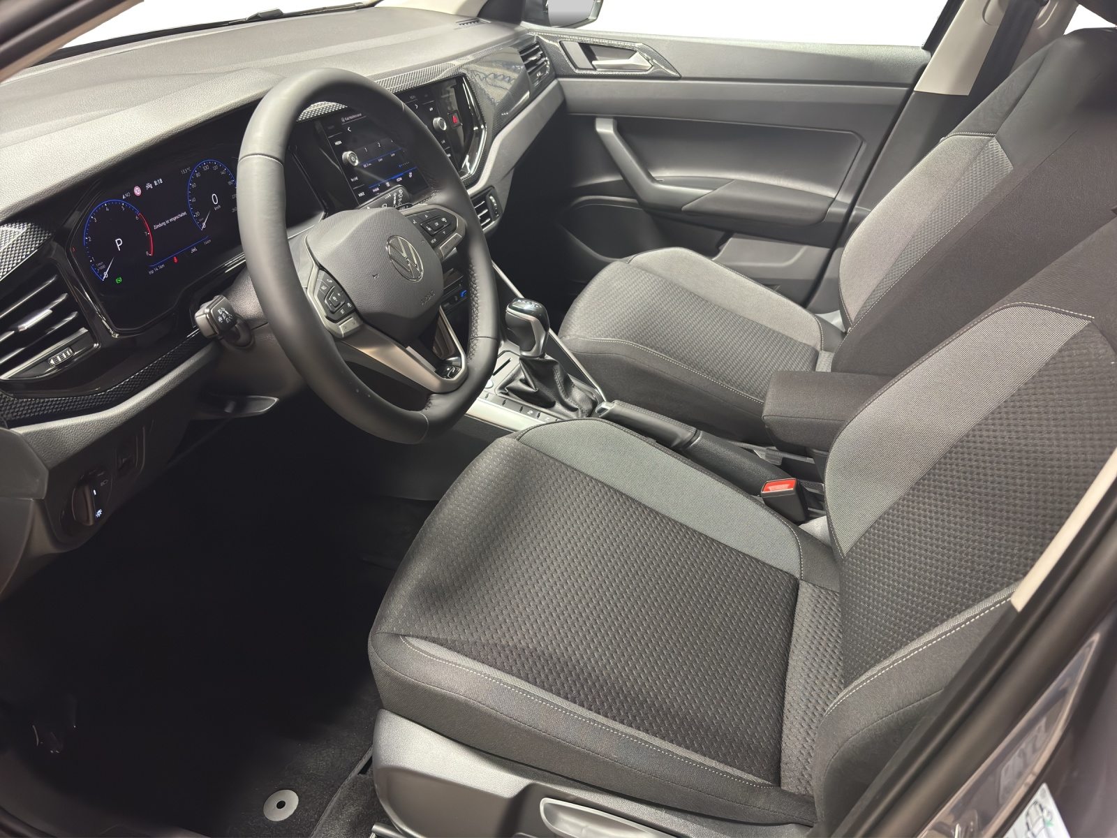 VW Polo Life, Petrol, New car, Automatic - 6