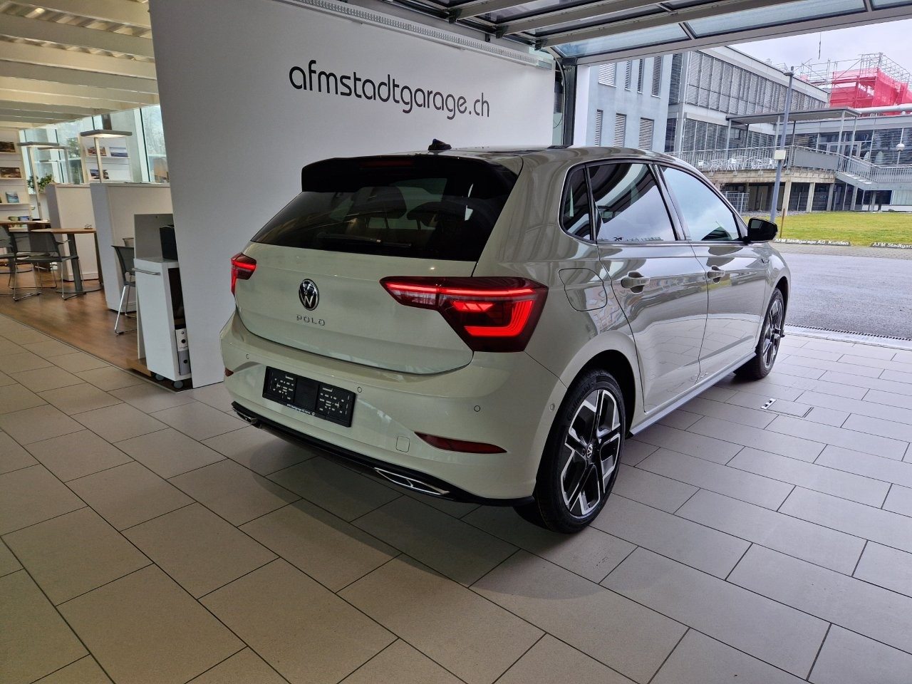 VW Polo R-Line, Petrol, New car, Automatic - 4