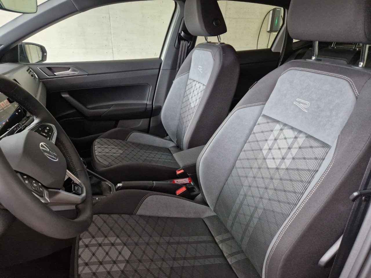 VW Polo R-Line, Petrol, New car, Automatic - 7