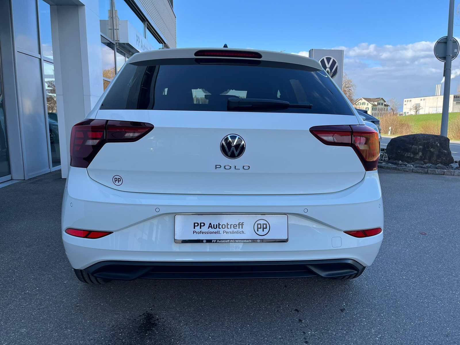VW Polo Life, Petrol, New car, Automatic - 4