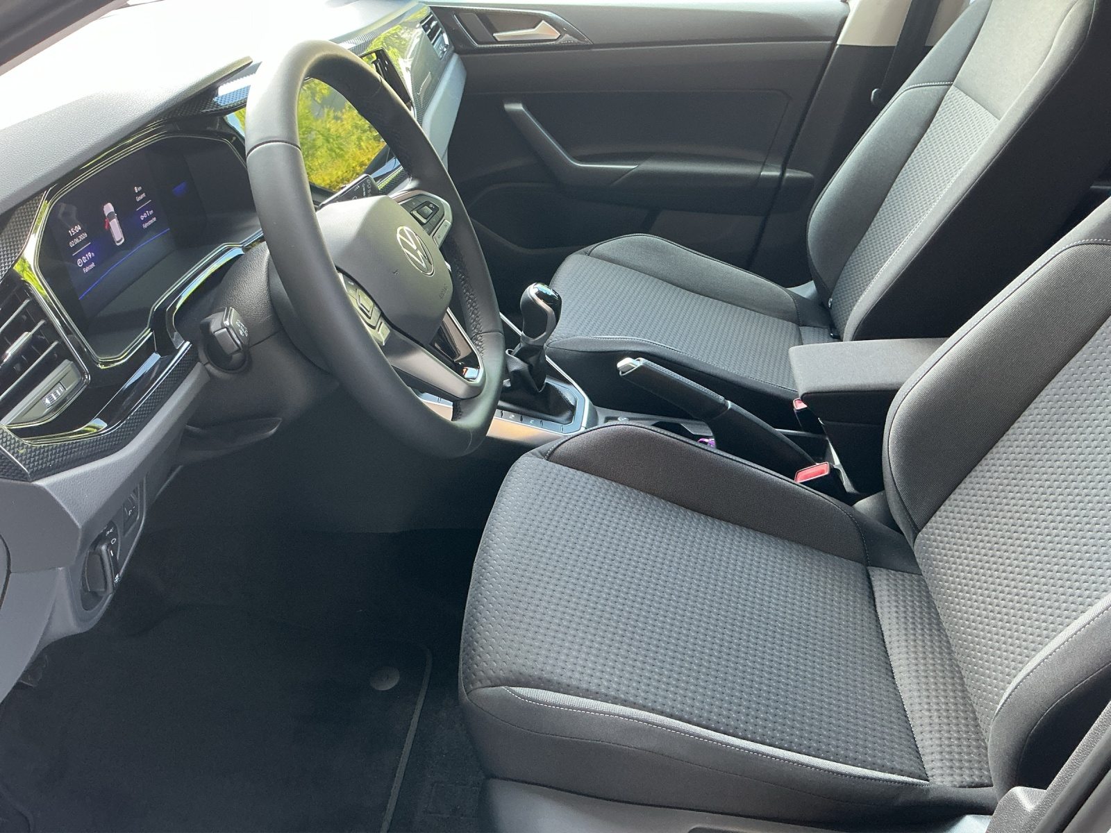 VW Polo Life, Petrol, New car, Manual - 5
